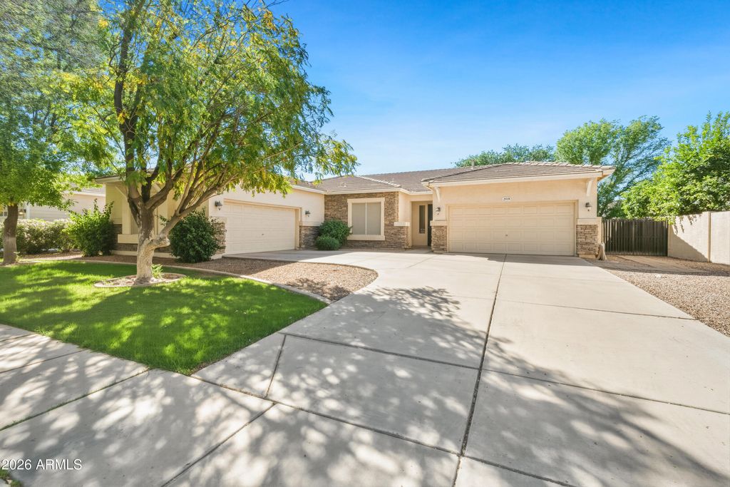 Photo of 2935 E Lexington Avenue, Gilbert, AZ 85234 (MLS # 7001257)