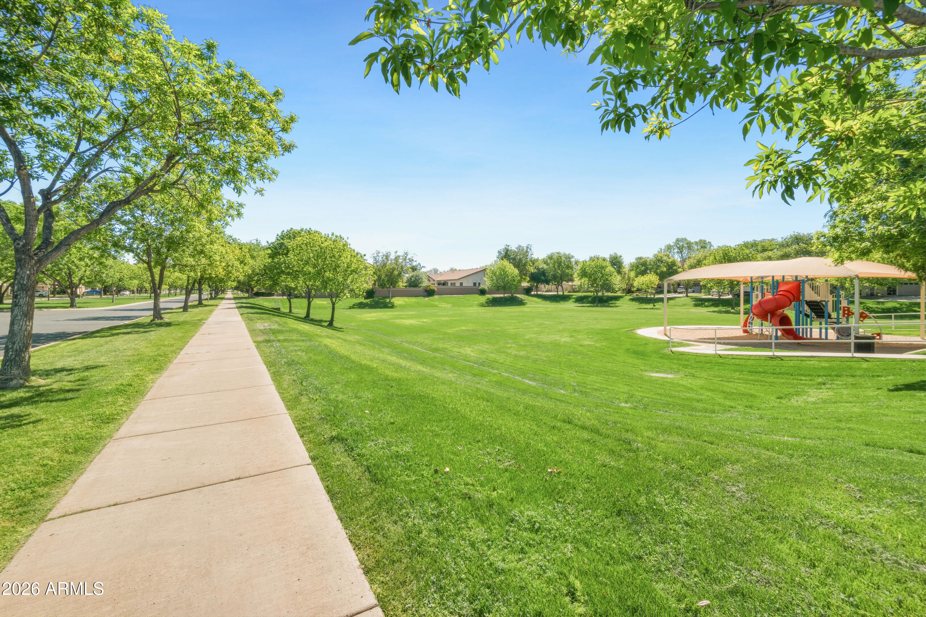 2935 E LEXINGTON Avenue