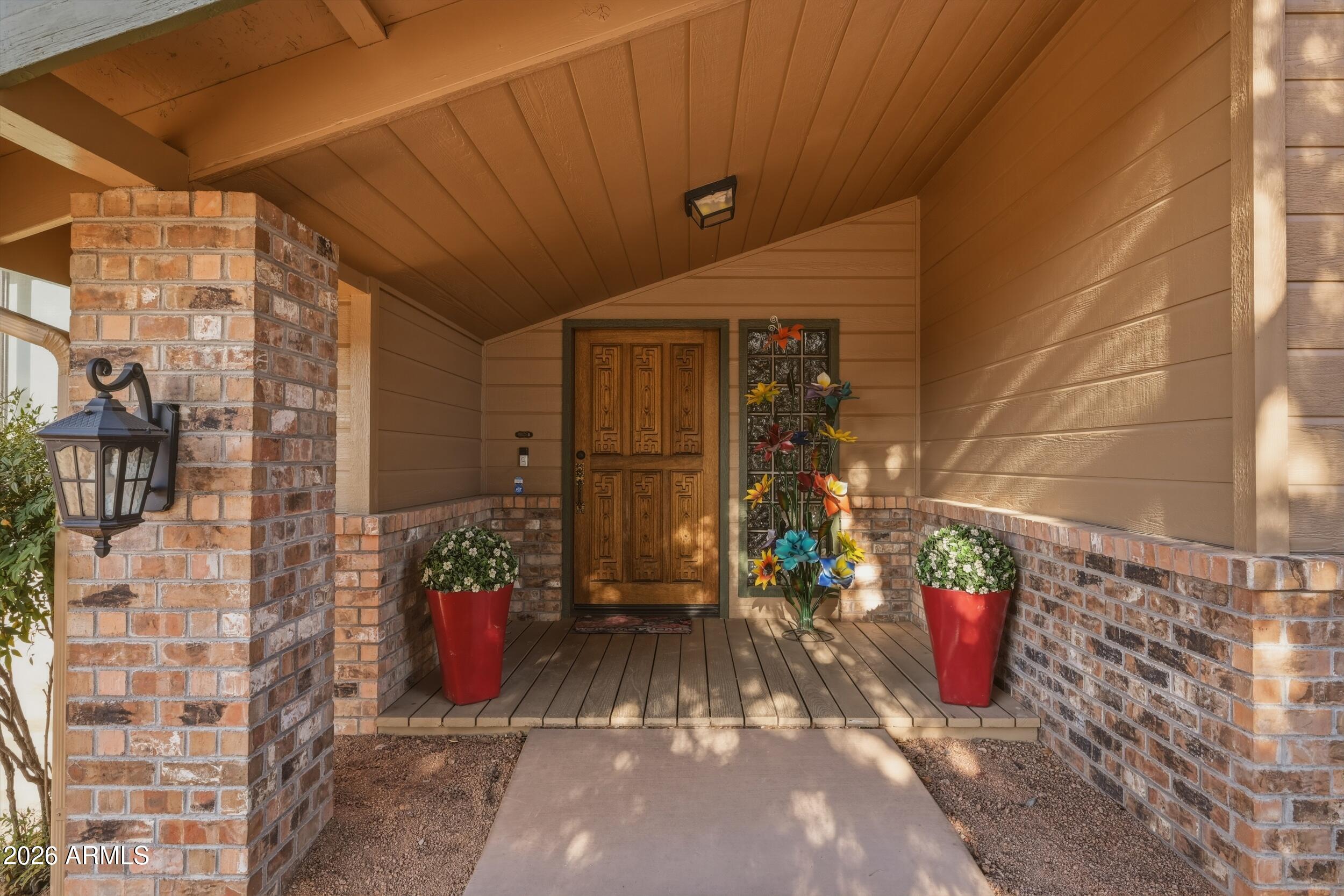 1002 N Hillcrest Drive