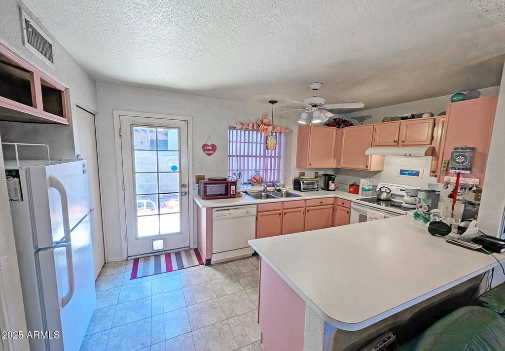 Photo of 7977 W Wacker Road #156, Peoria, AZ 85381 (MLS # 6928705)