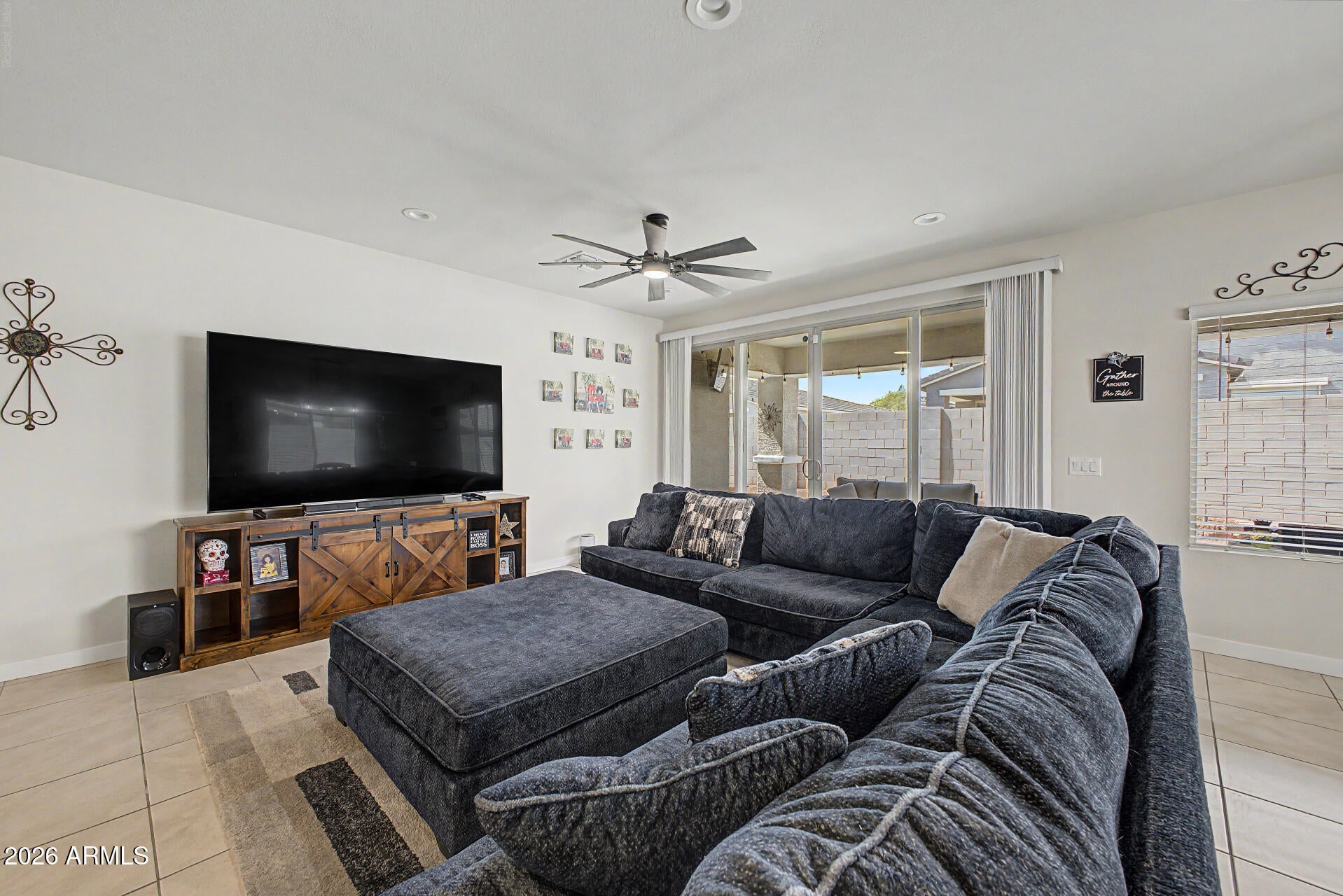 1376 E AVENIDA KINO --