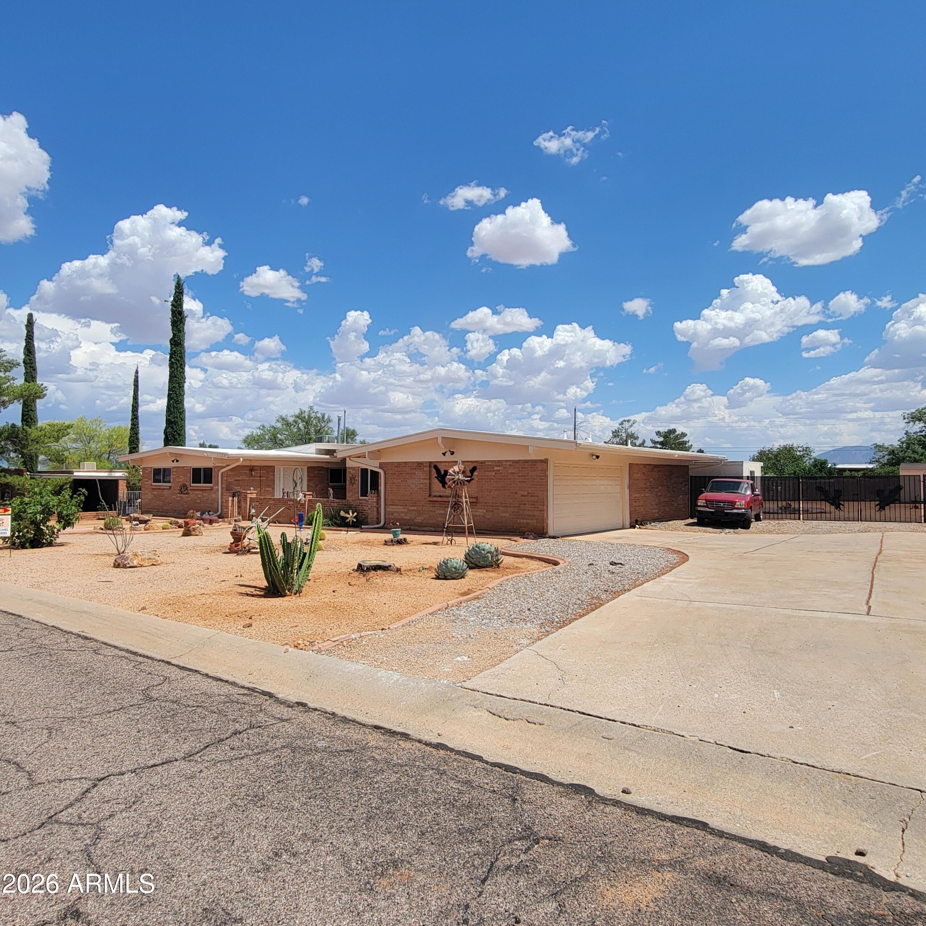 2980 E Oriole Drive