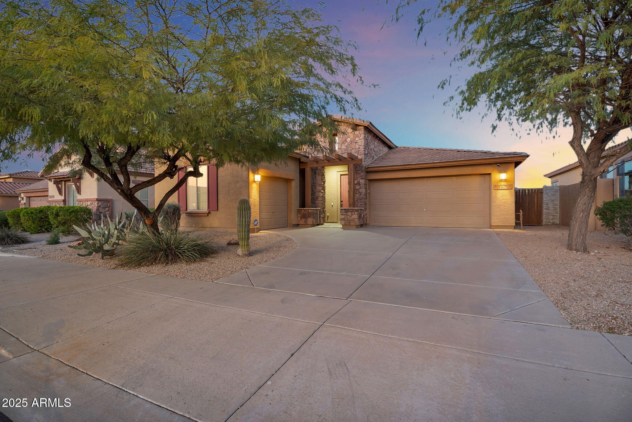 18438 W LAVENDER Lane
