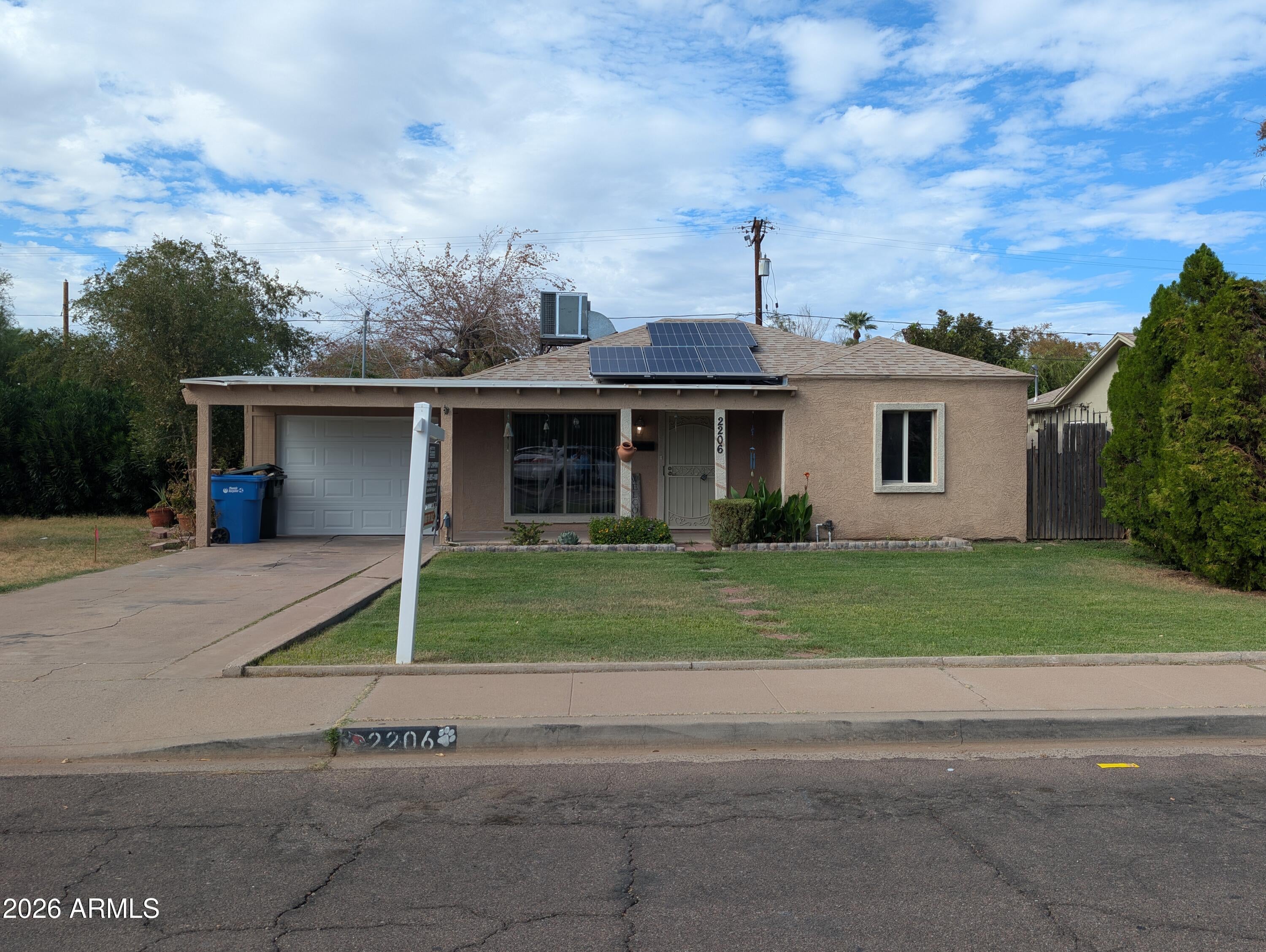 2206 E YALE Street