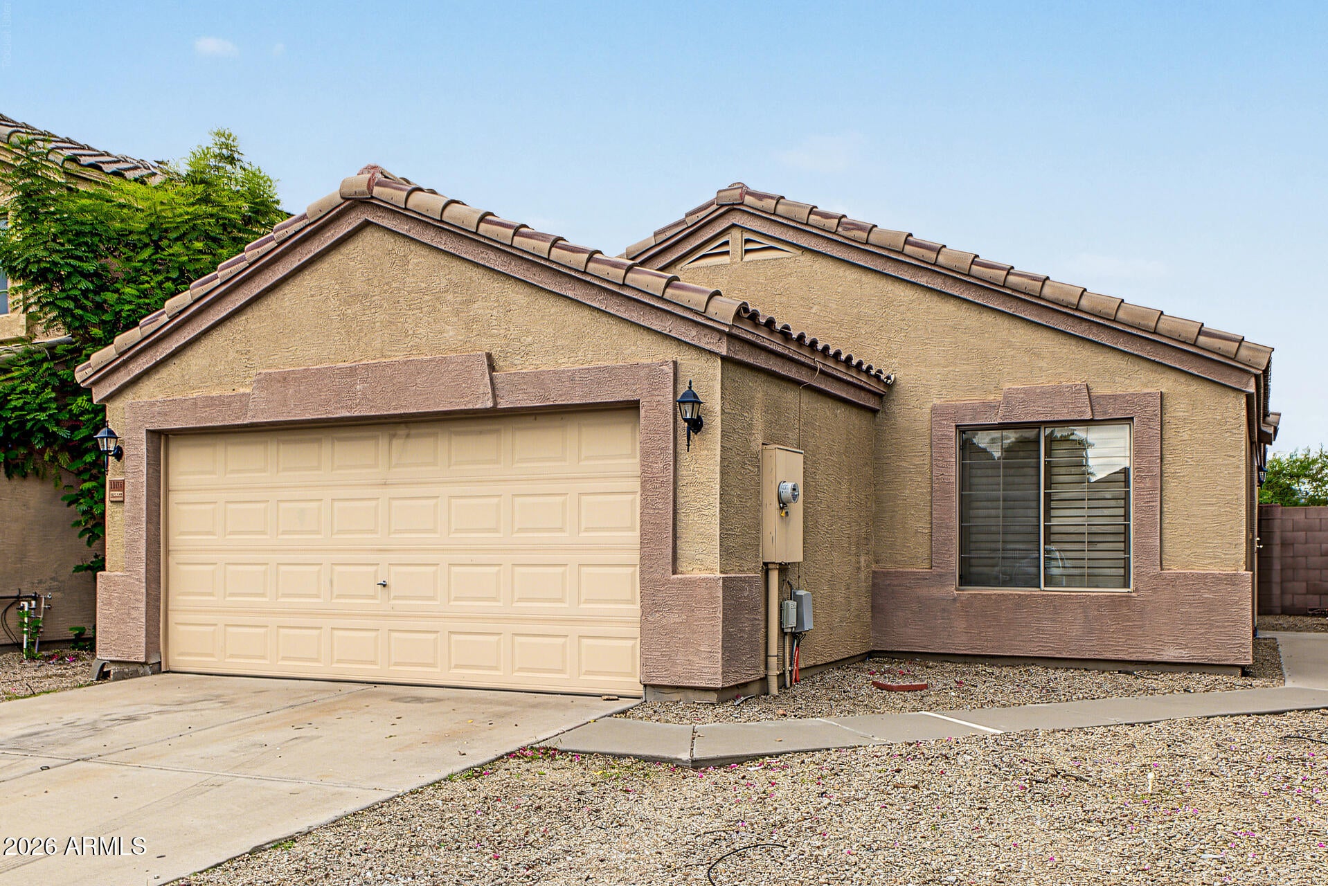 11016 E ABILENE Avenue