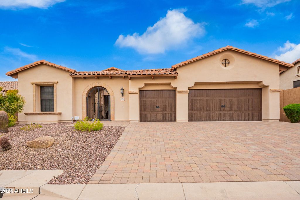 Photo of 8034 E Sugarloaf Circle, Mesa, AZ 85207 (MLS # 6932007)