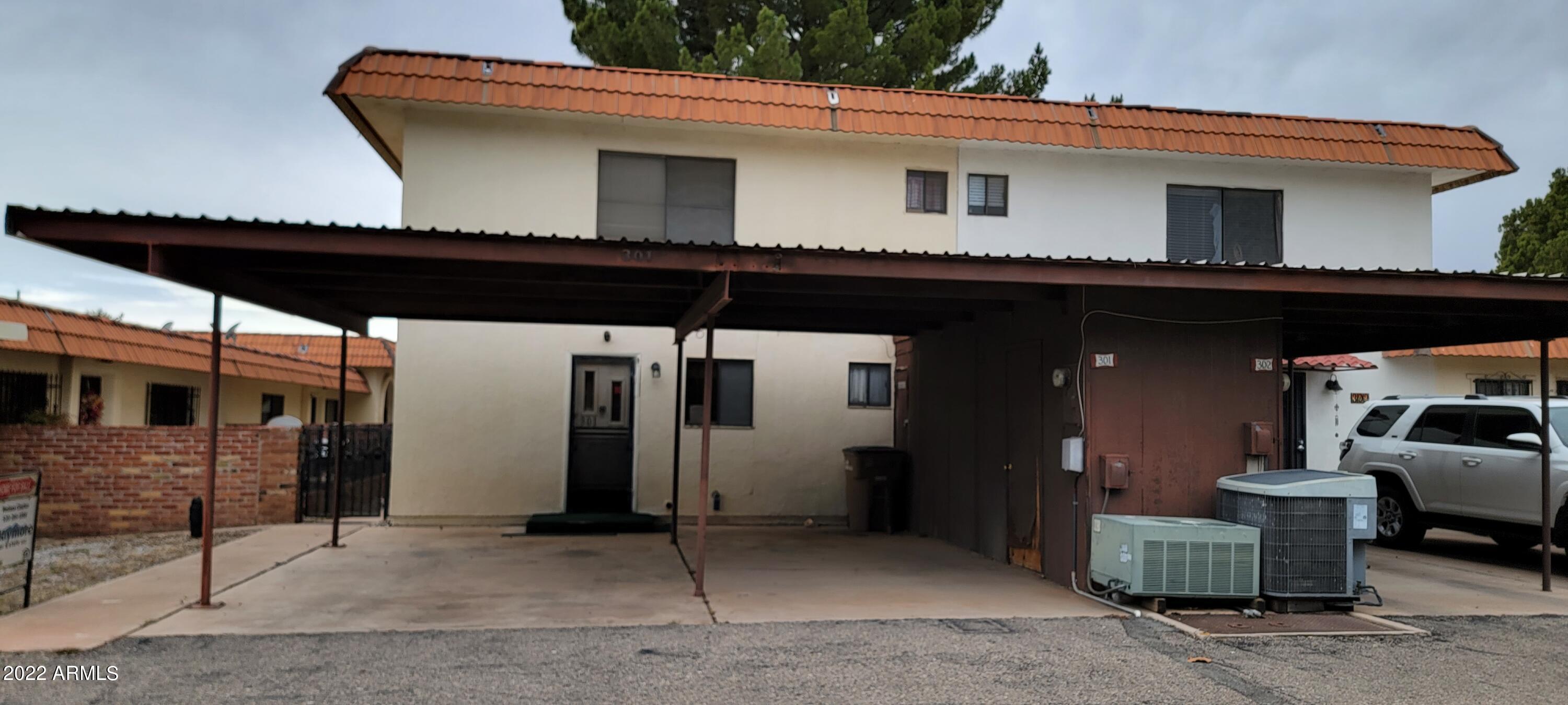 GERONIMO TRAIL TOWNHOUSES - Residential