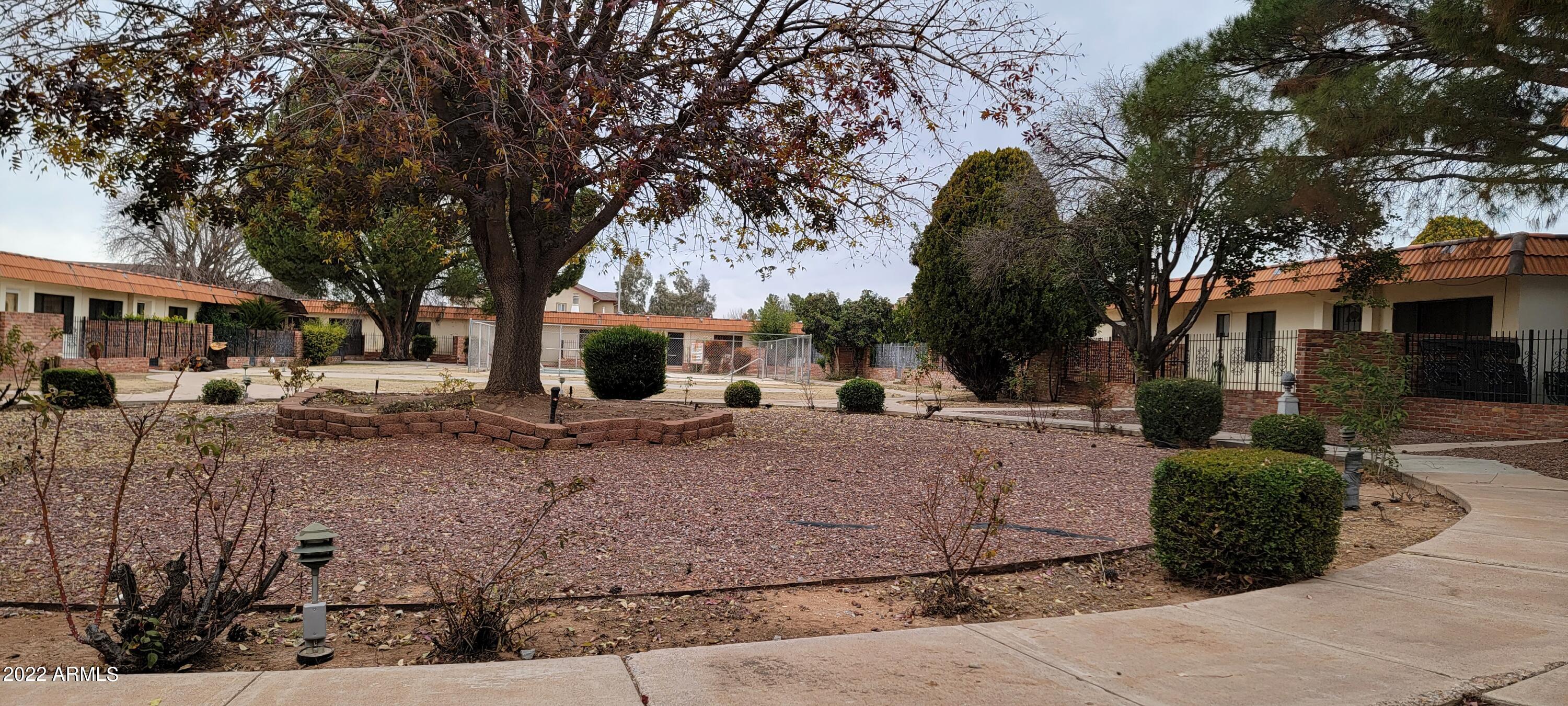 GERONIMO TRAIL TOWNHOUSES - Residential