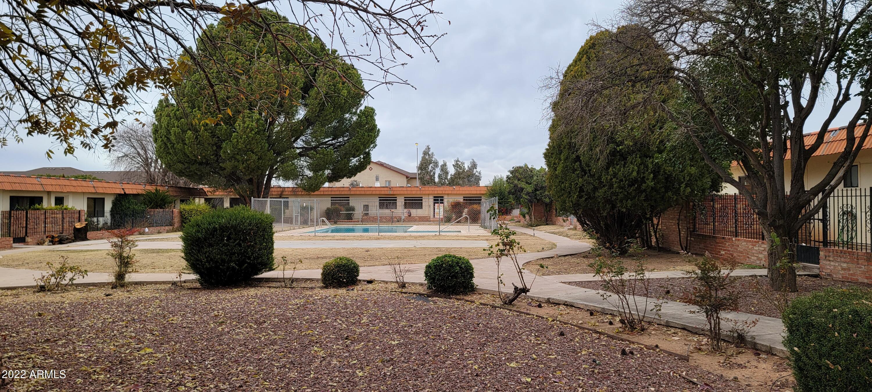 GERONIMO TRAIL TOWNHOUSES - Residential