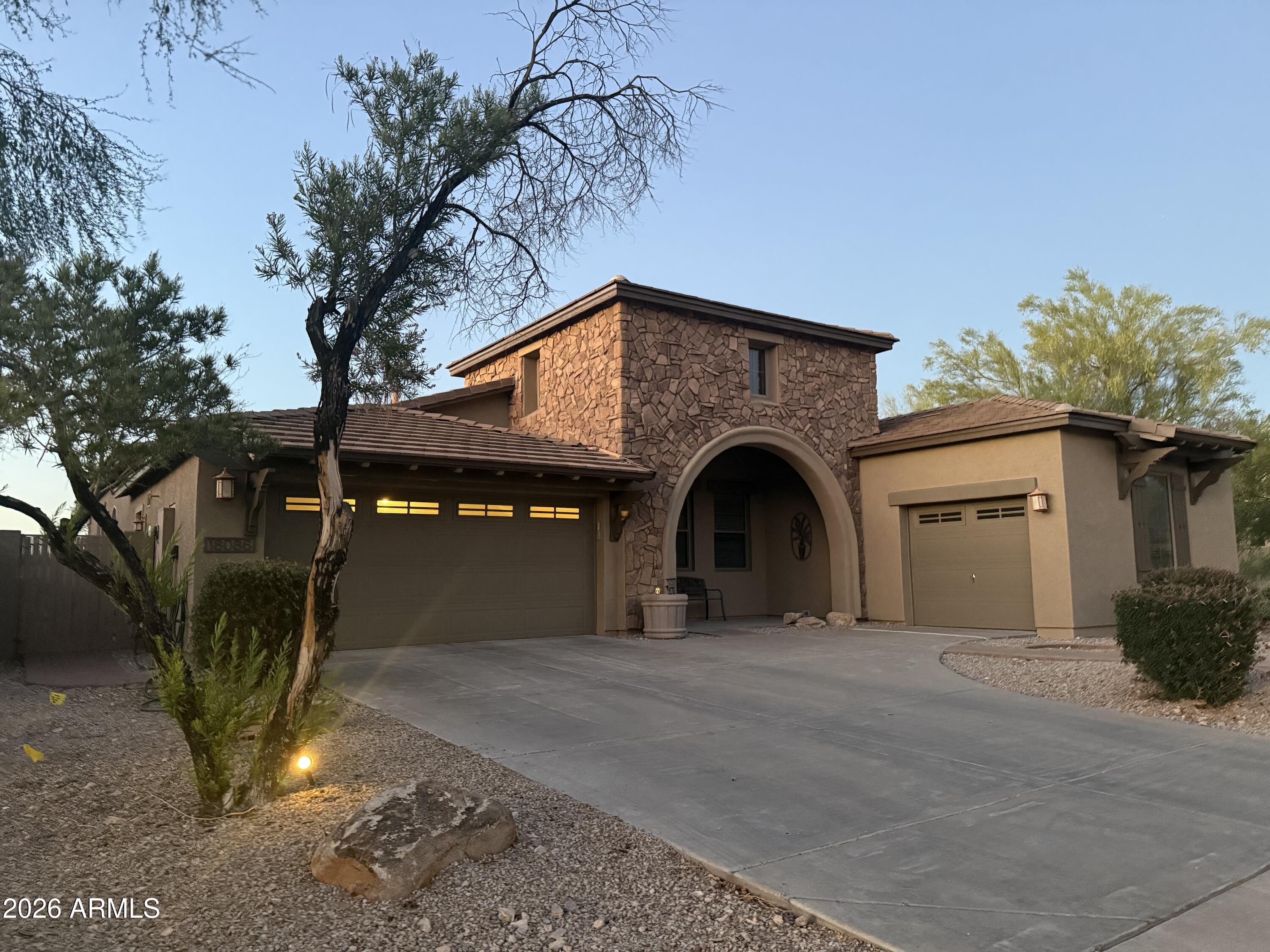 18086 W LAS CRUCES Drive
