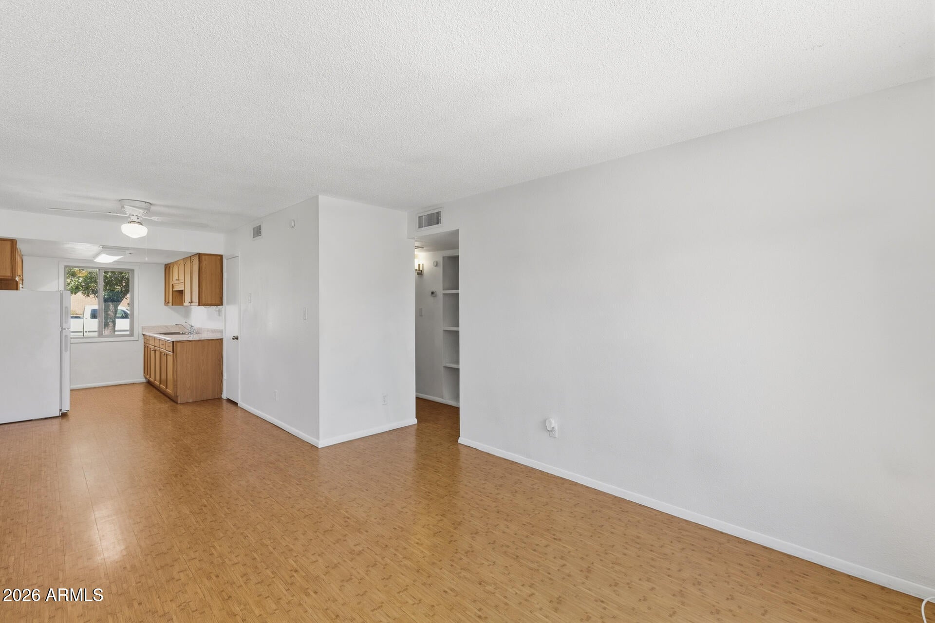 5320 W SHEENA Drive