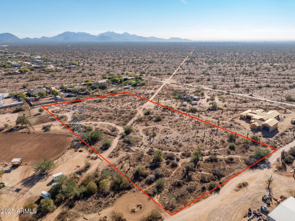 Photo of Xxxxx N 57th Street #-, Scottsdale, AZ 85266 (MLS # 6802435)