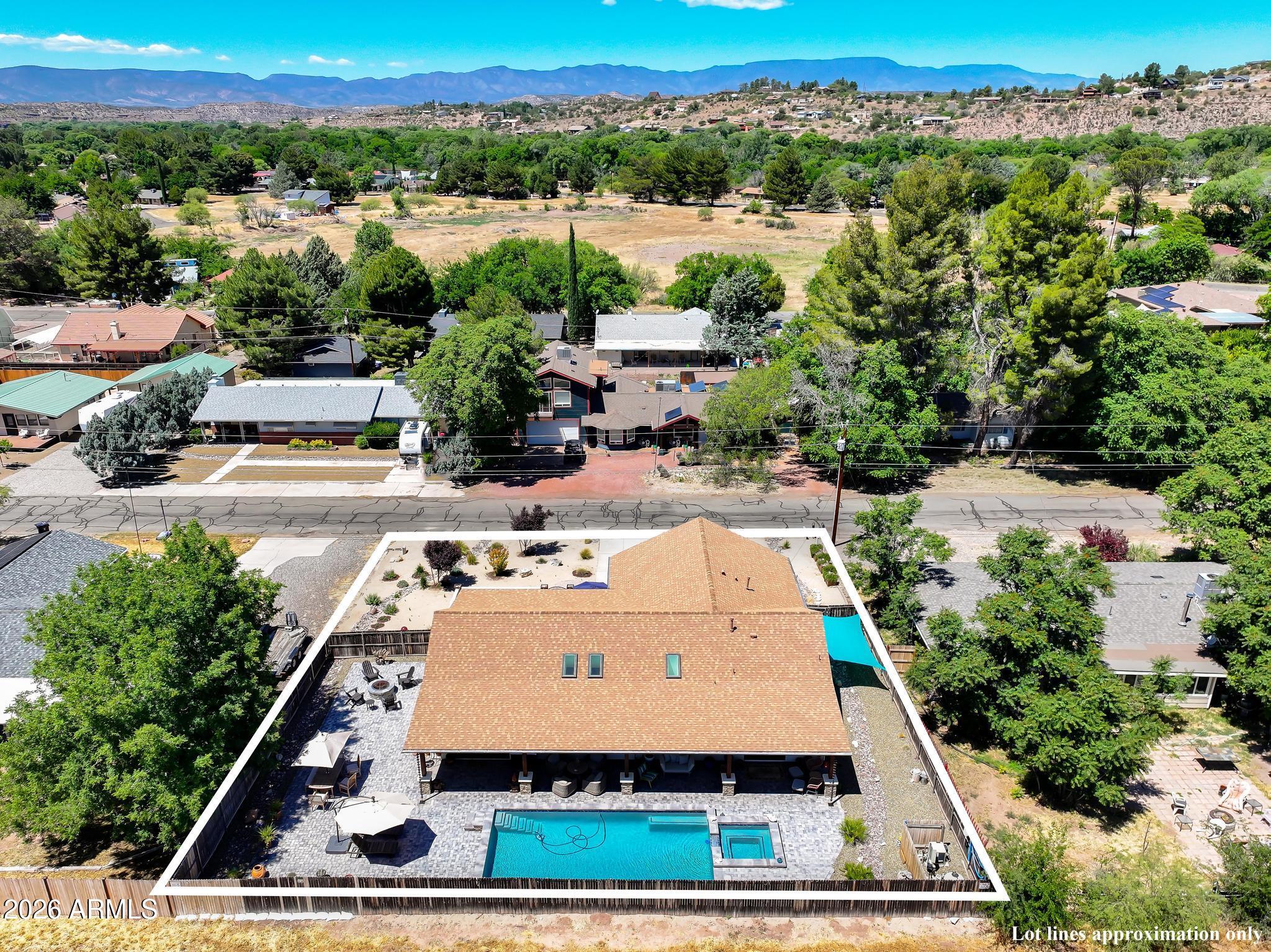 4409 N FAIRWAY Drive