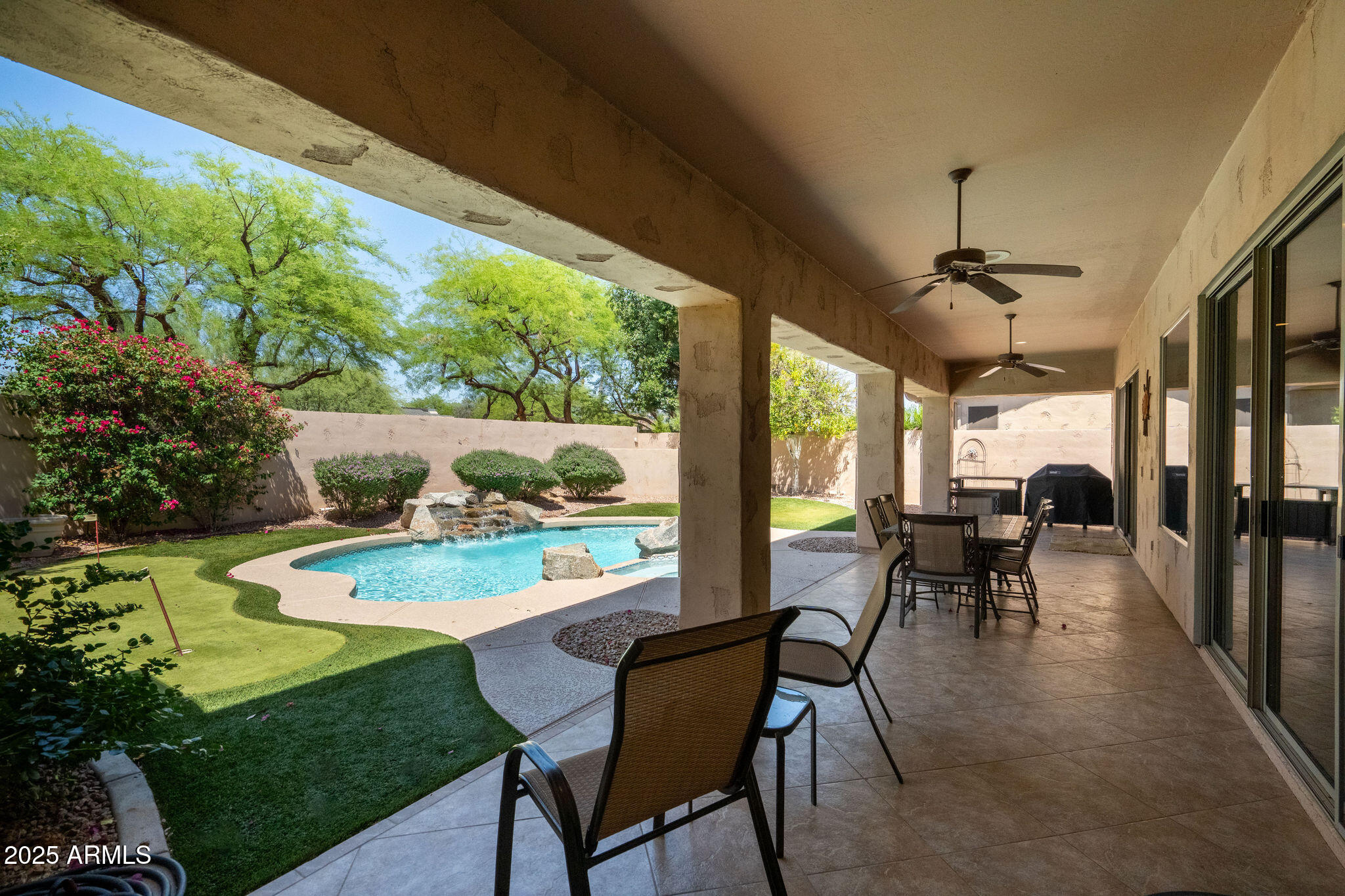 8036 E MERCER Lane