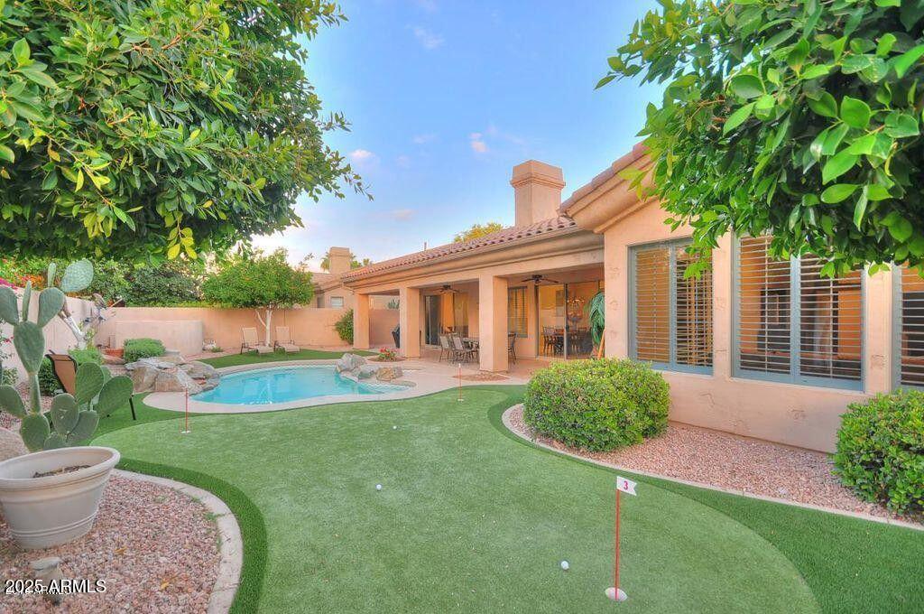 8036 E MERCER Lane