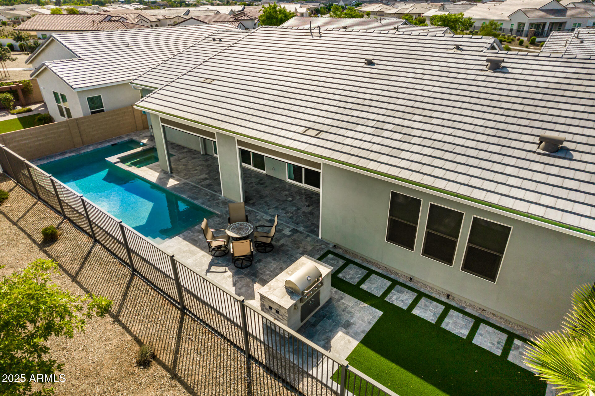 11203 N NORTHFIELD Street