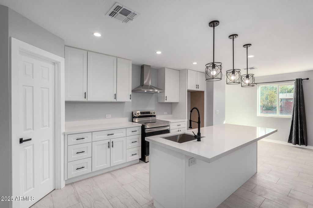 Photo of 700 N D Street, Eloy, AZ 85131 (MLS # 6916543)