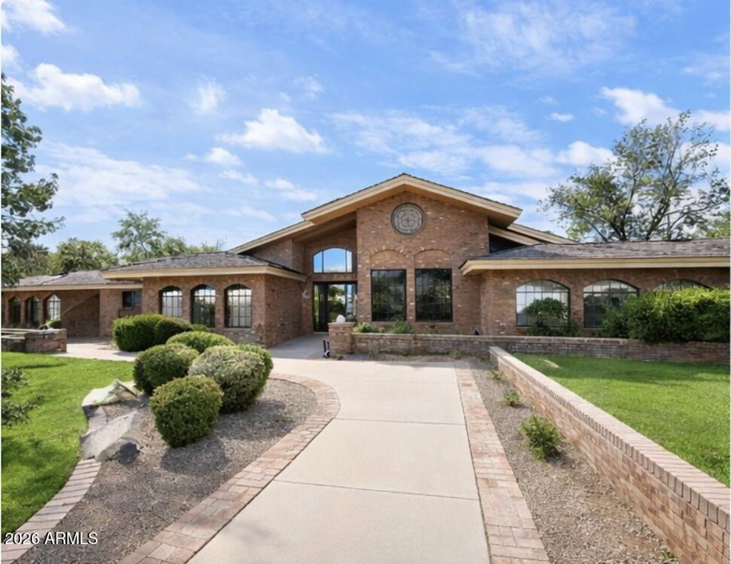 Photo of 1020 E Caroline Lane, Tempe, AZ 85284 (MLS # 6972727)