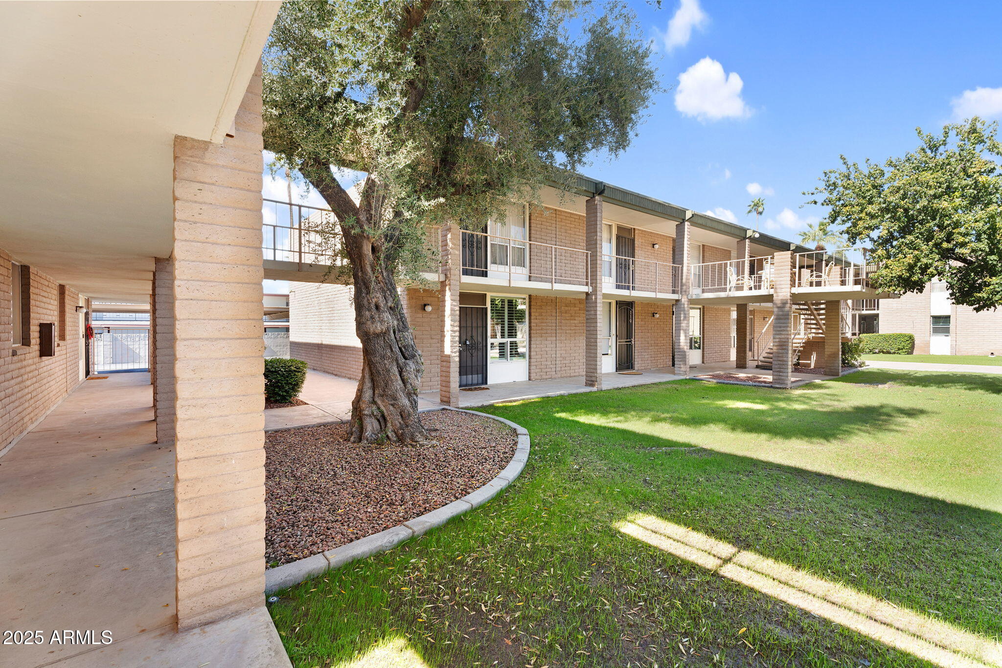 3737 E TURNEY Avenue 120