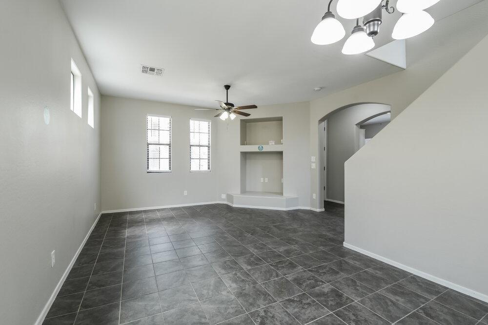 2403 W Dusty Wren Drive