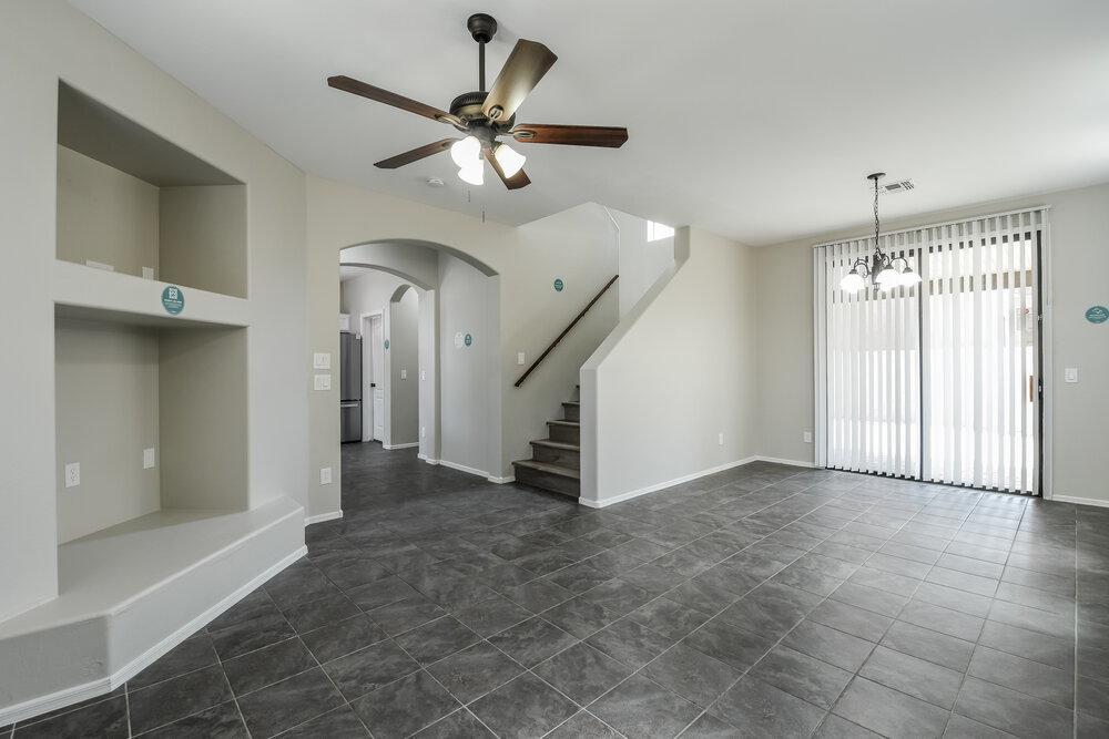 2403 W Dusty Wren Drive