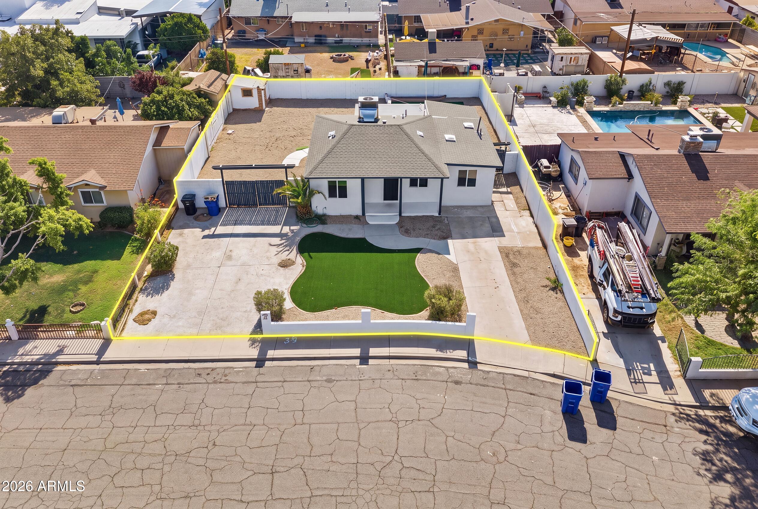 934 S PIONEER Street
