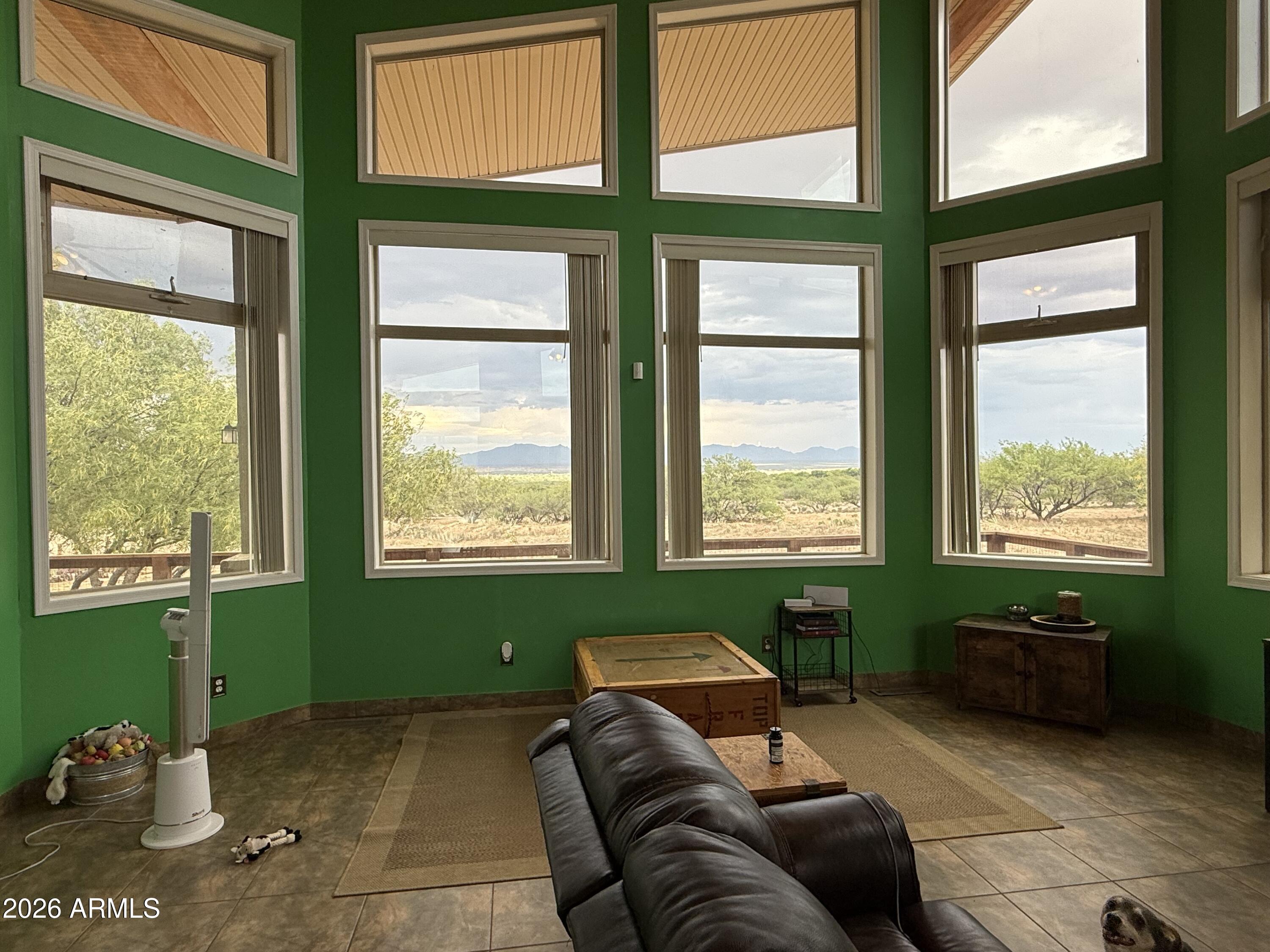 2305 W RABBITT Trail