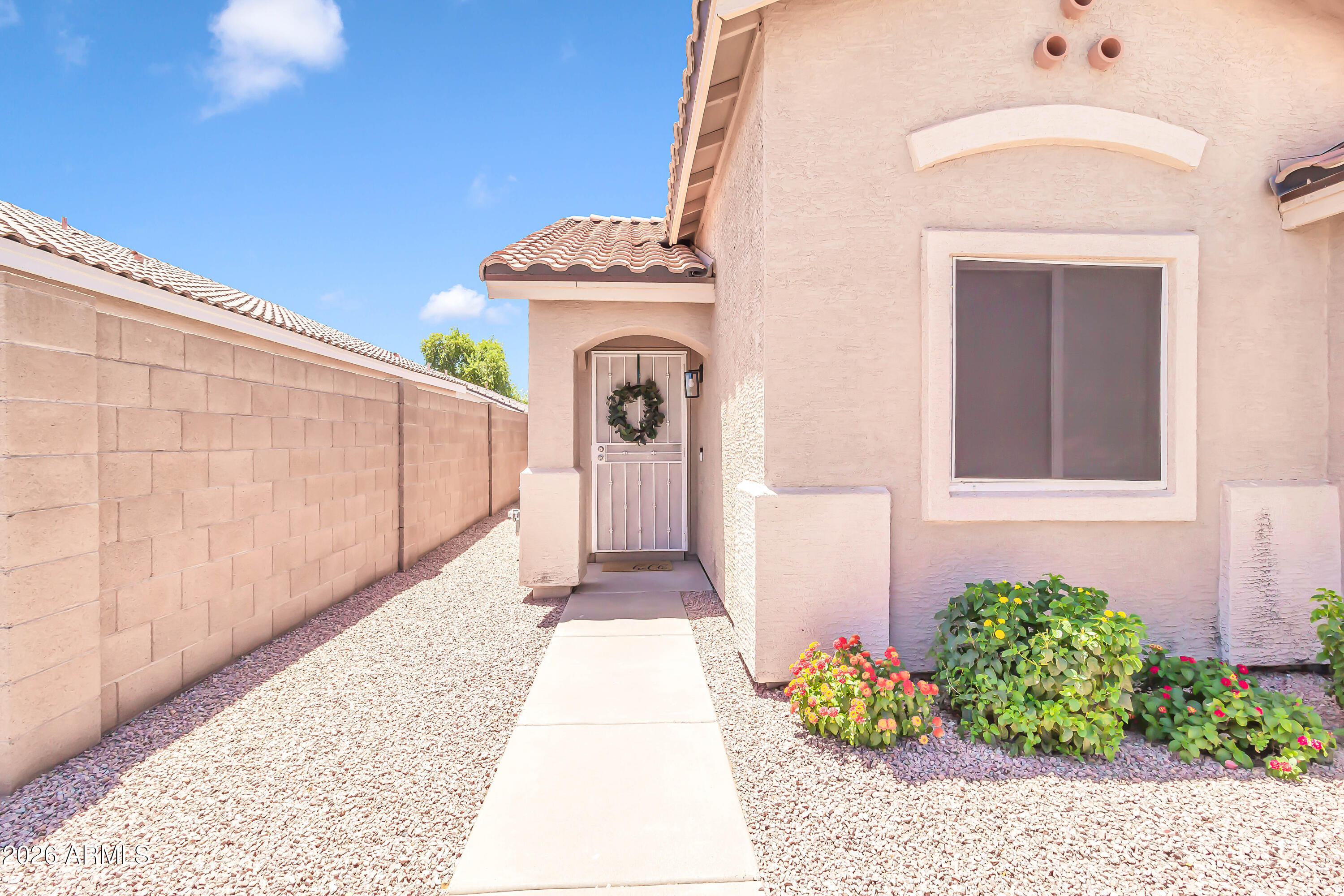 8119 E OLLA Avenue