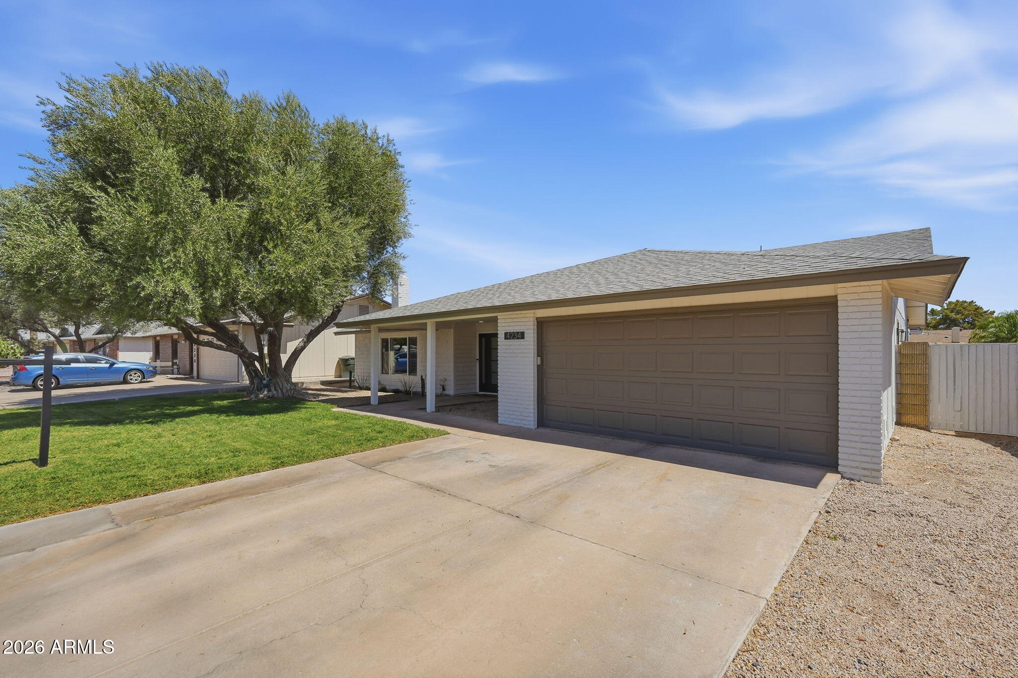 4234 E WINNETKA Drive
