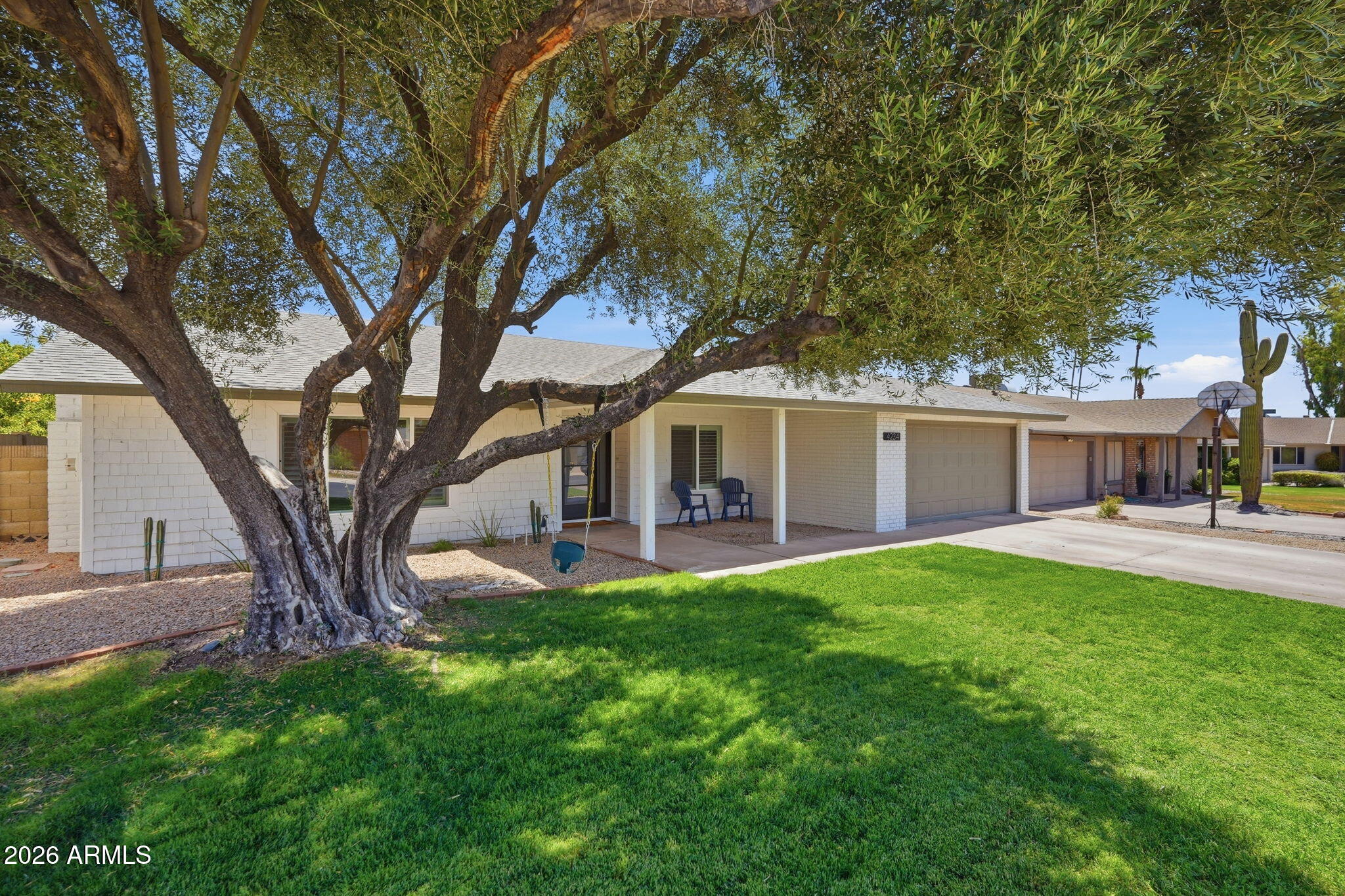 4234 E WINNETKA Drive