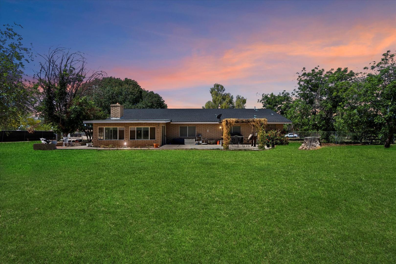 23265 S Via Del Arroyo