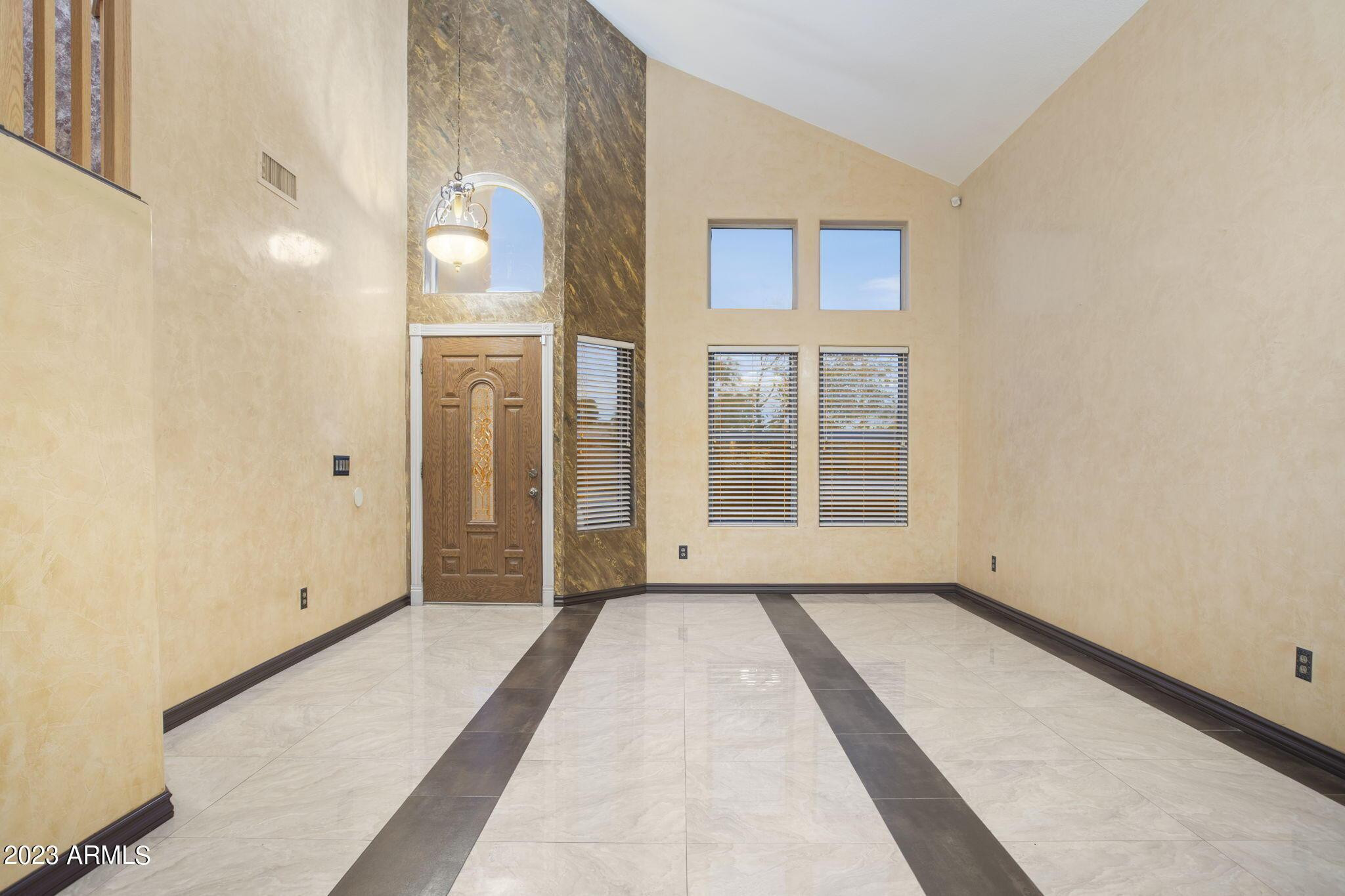 7775 N 52ND Drive