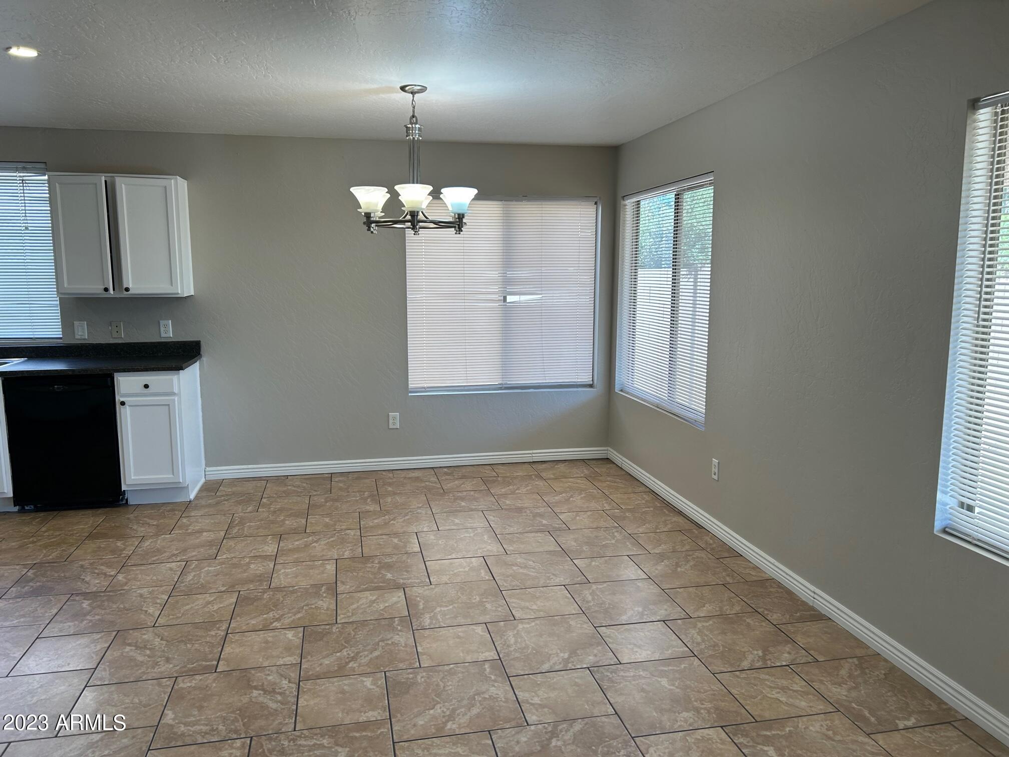 1385 E BETSY Lane