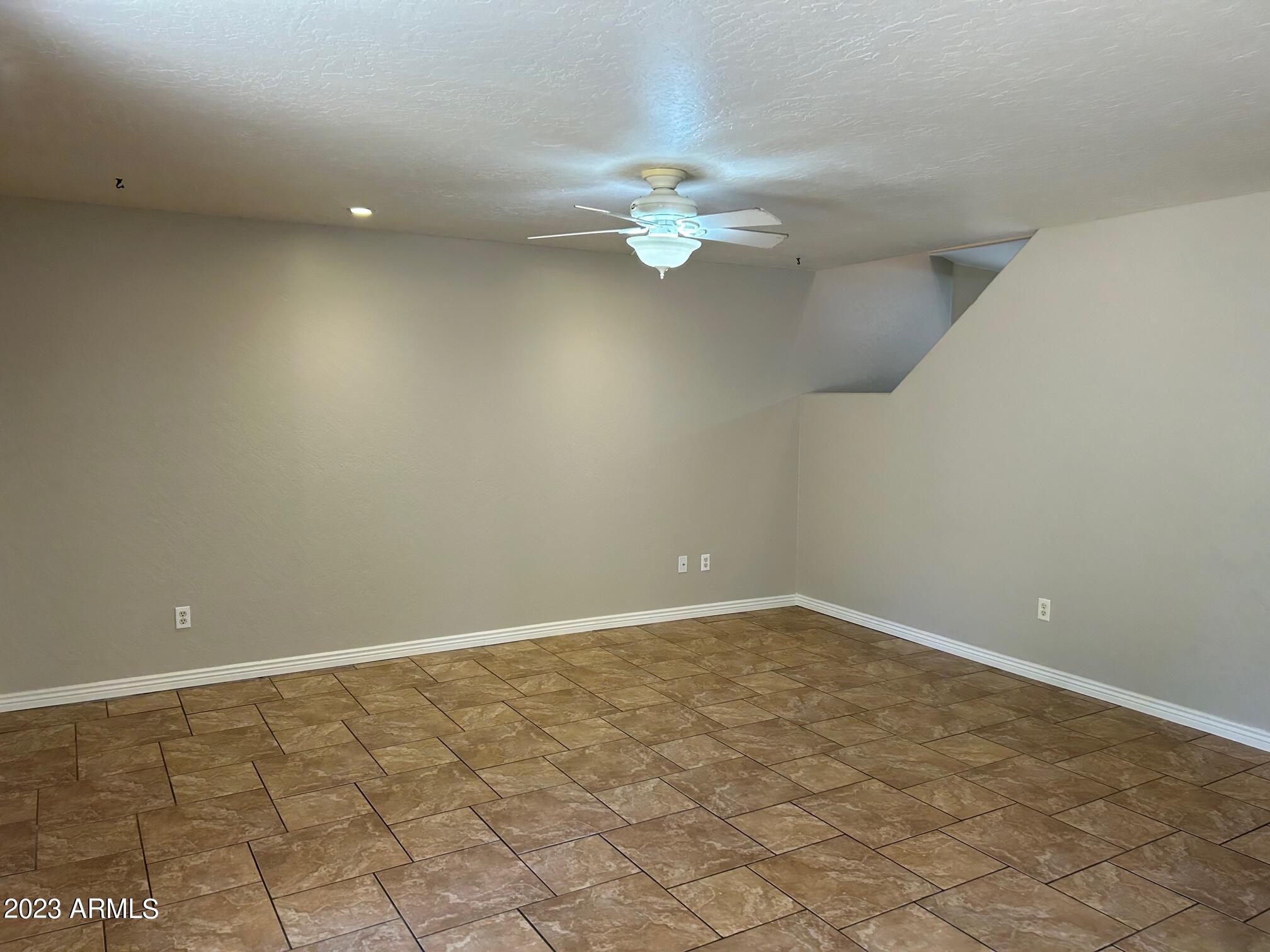 1385 E BETSY Lane