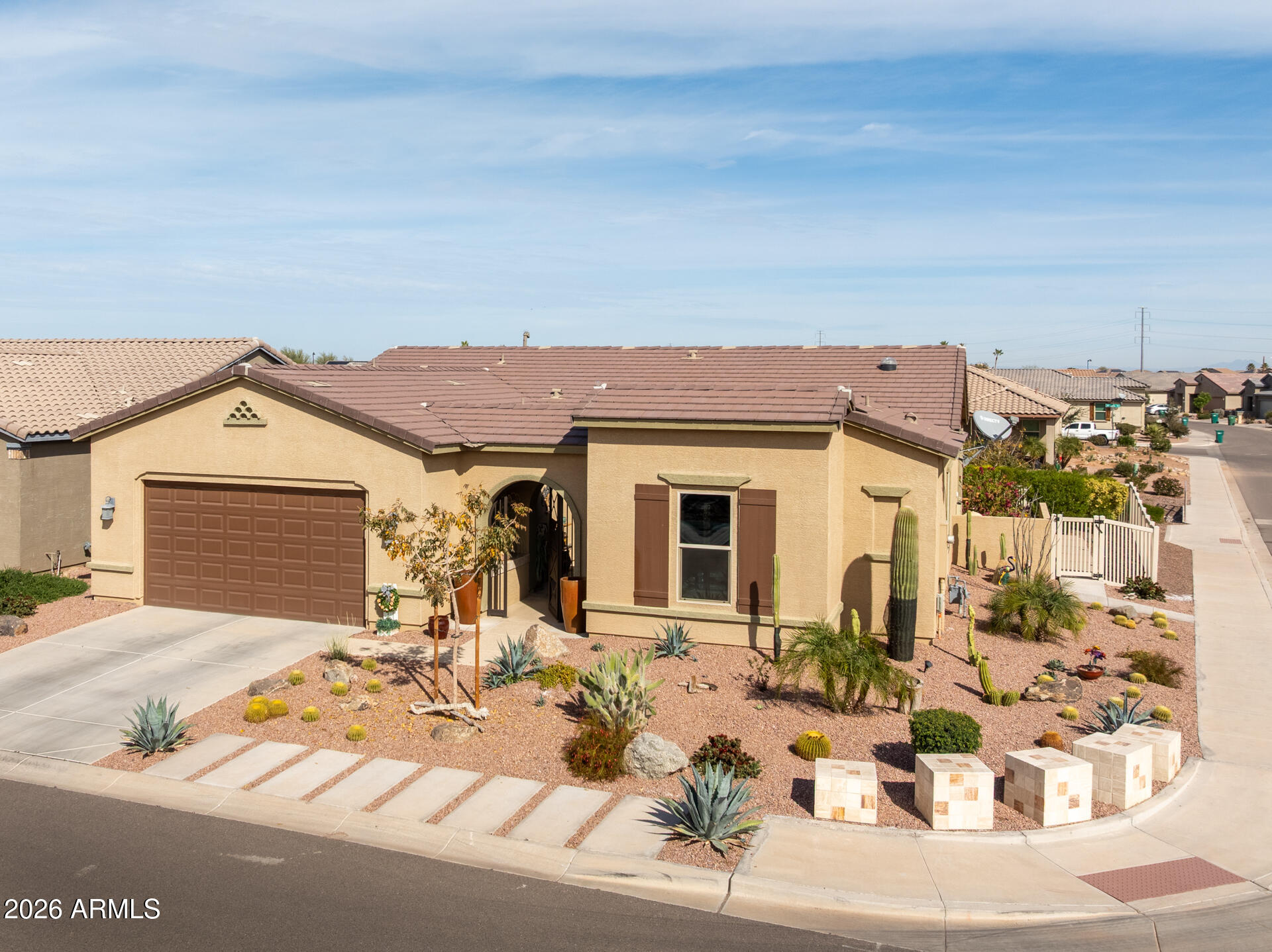 41710 W CACTUS FLOWER Drive