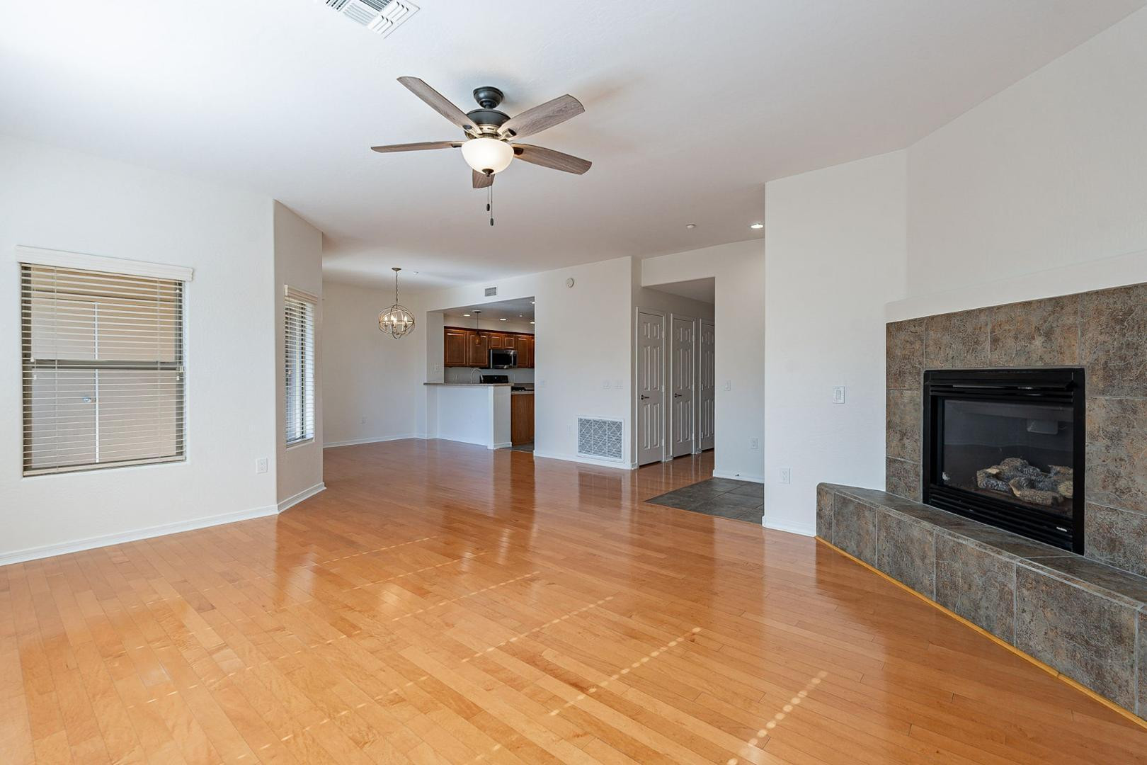 33550 N Dove Lakes Drive Unit 2021