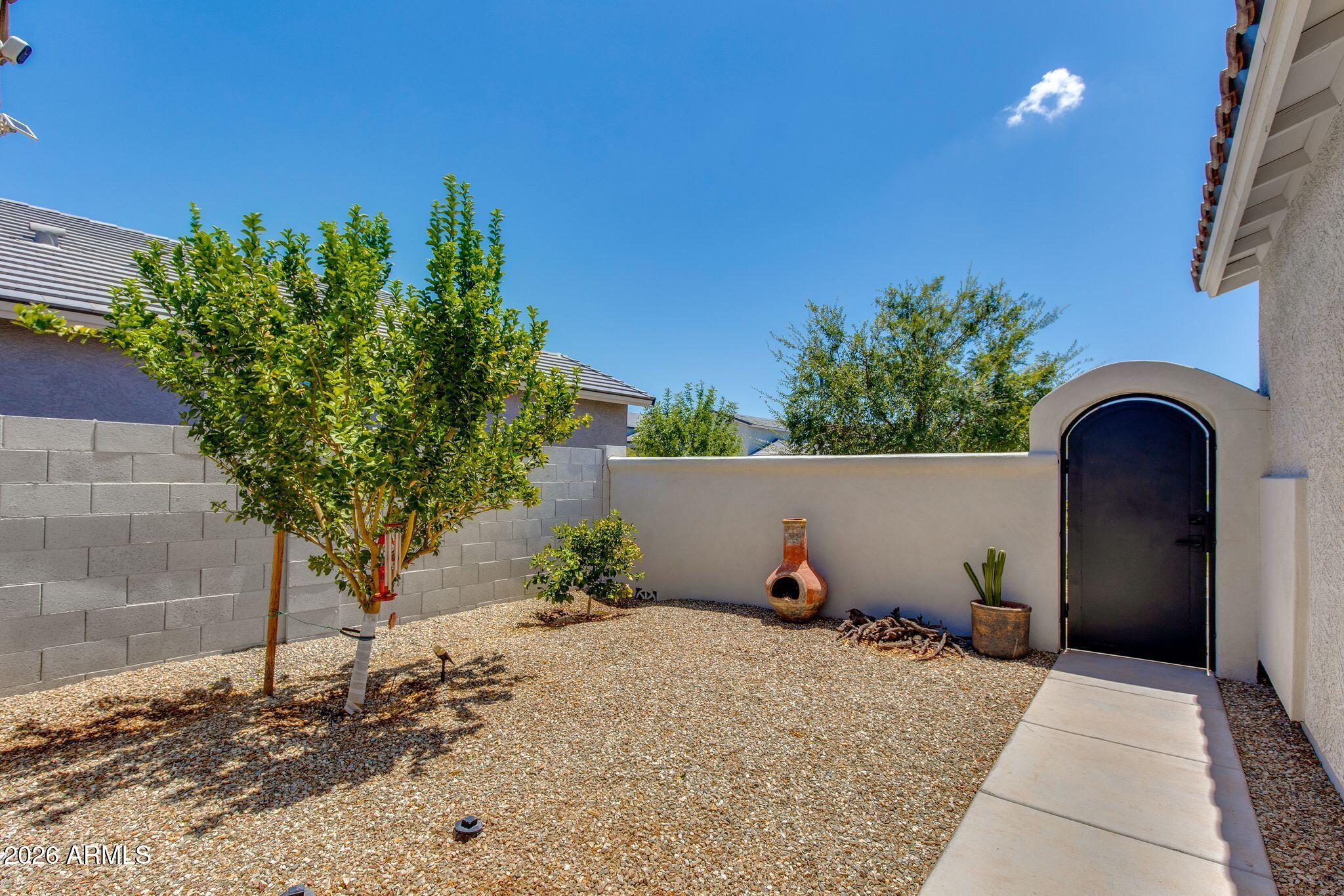 17780 W MONTE LINDO Lane