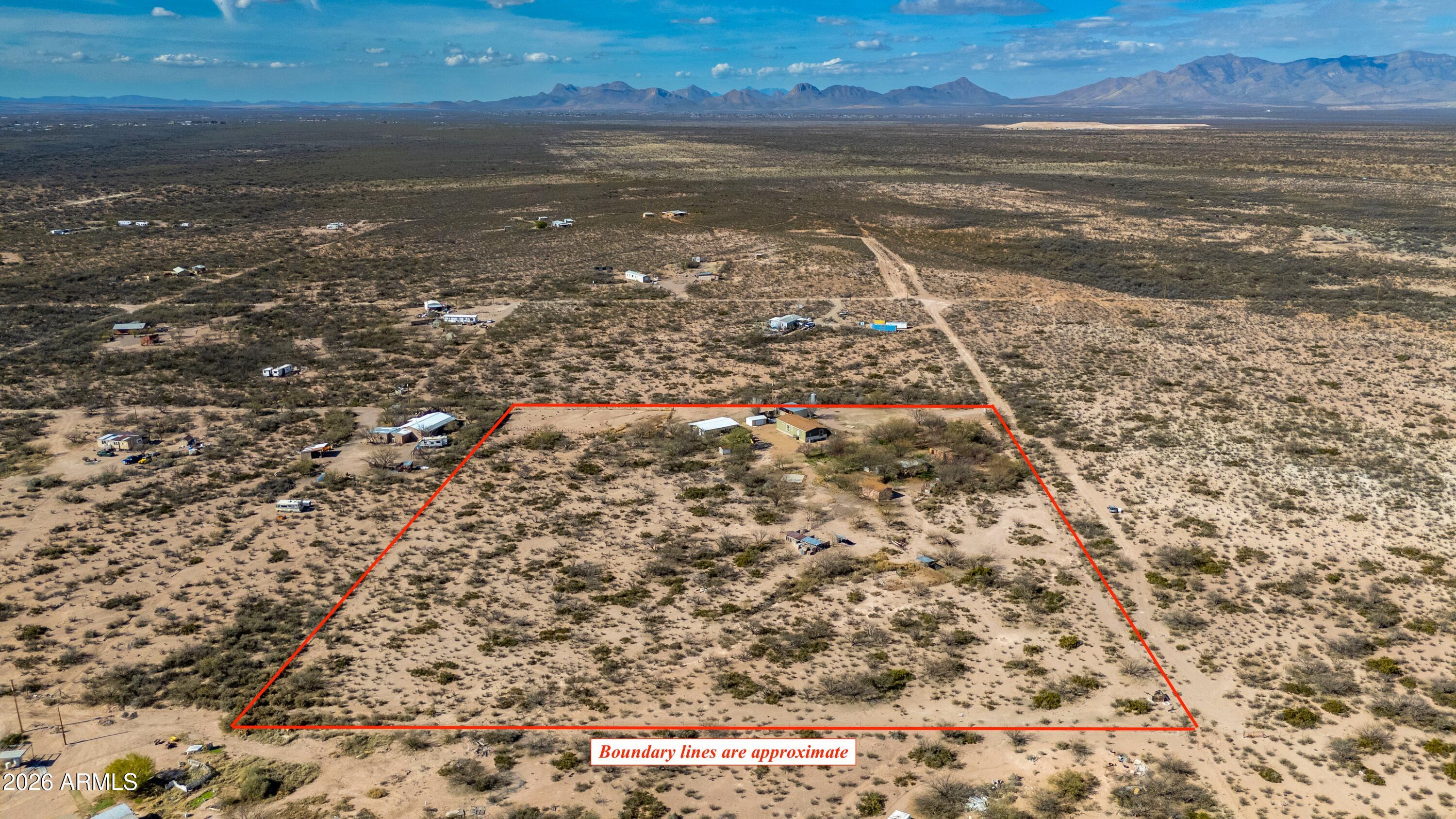 1886 E ROBINS ROOST Trail