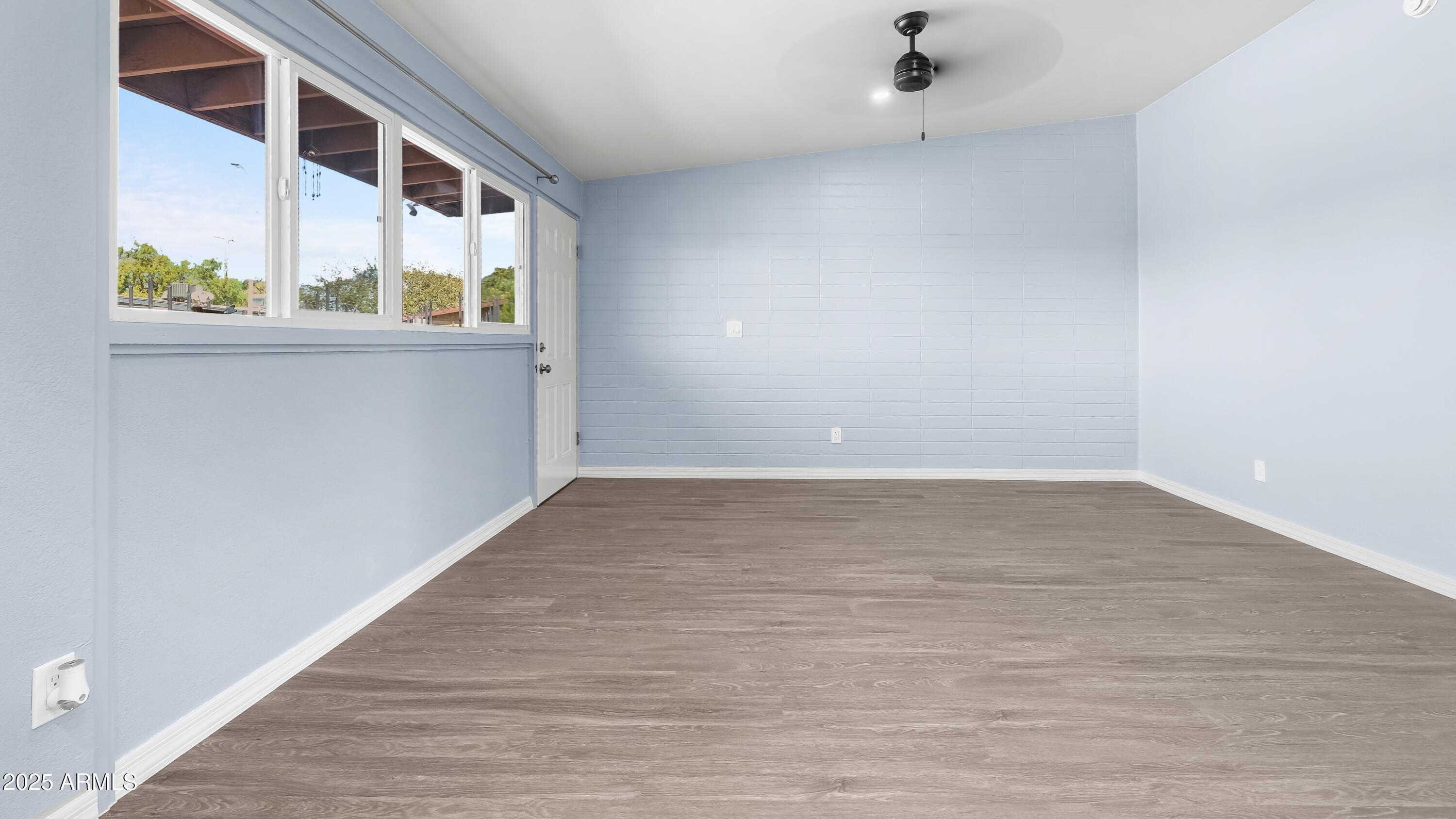 2101 W HEATHERBRAE Drive