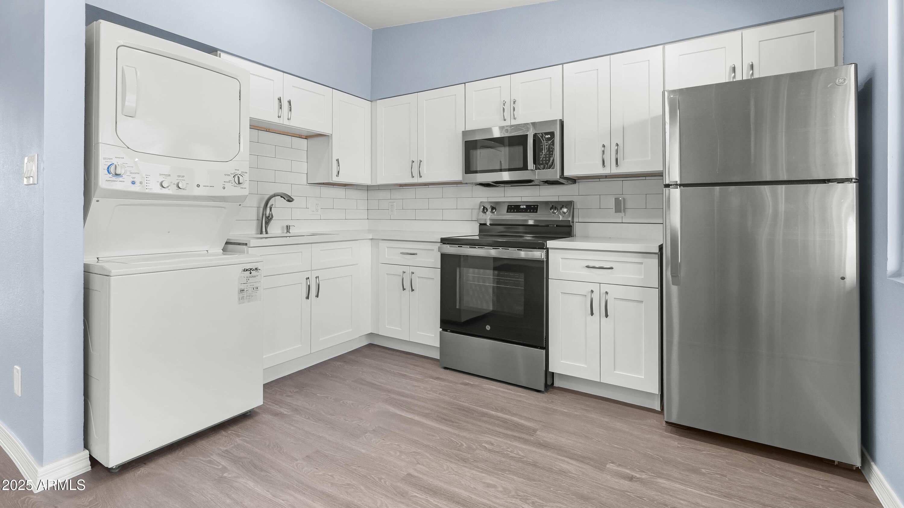 2101 W HEATHERBRAE Drive