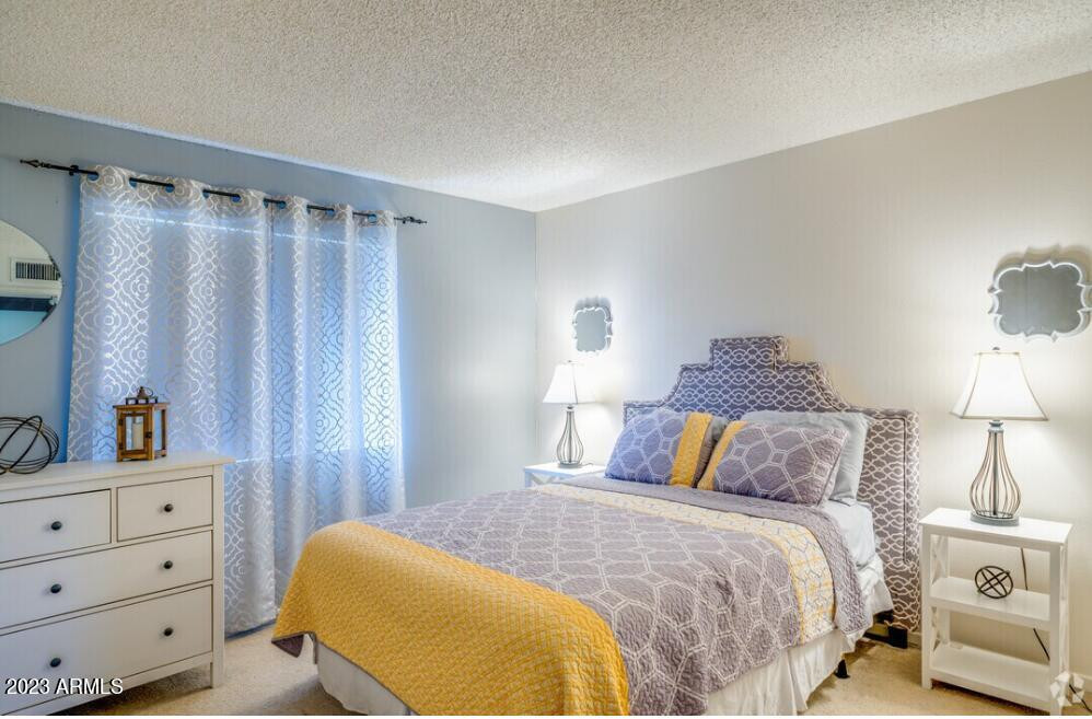 1522 E Southern Avenue 2