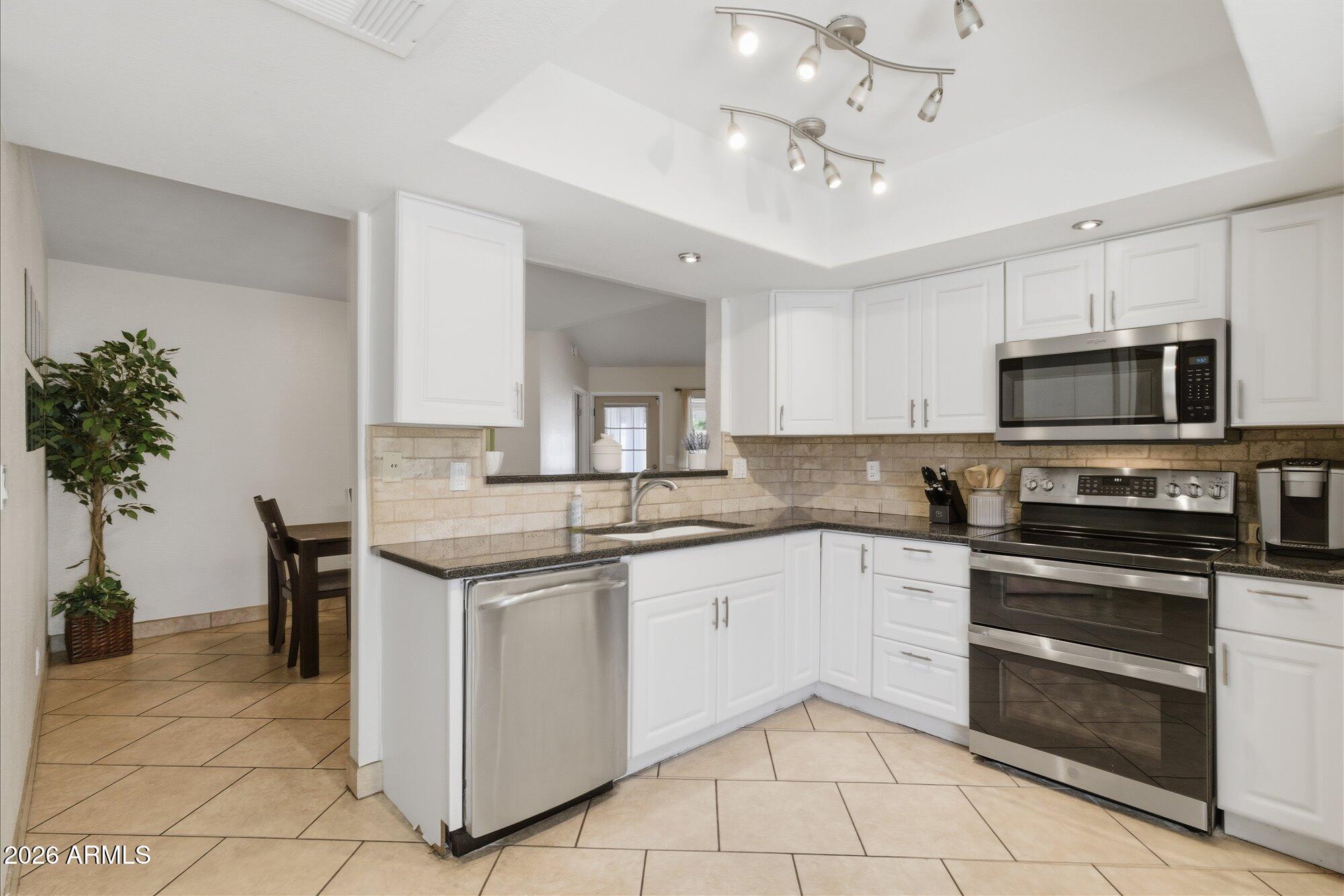 2102 W MARCO POLO Road