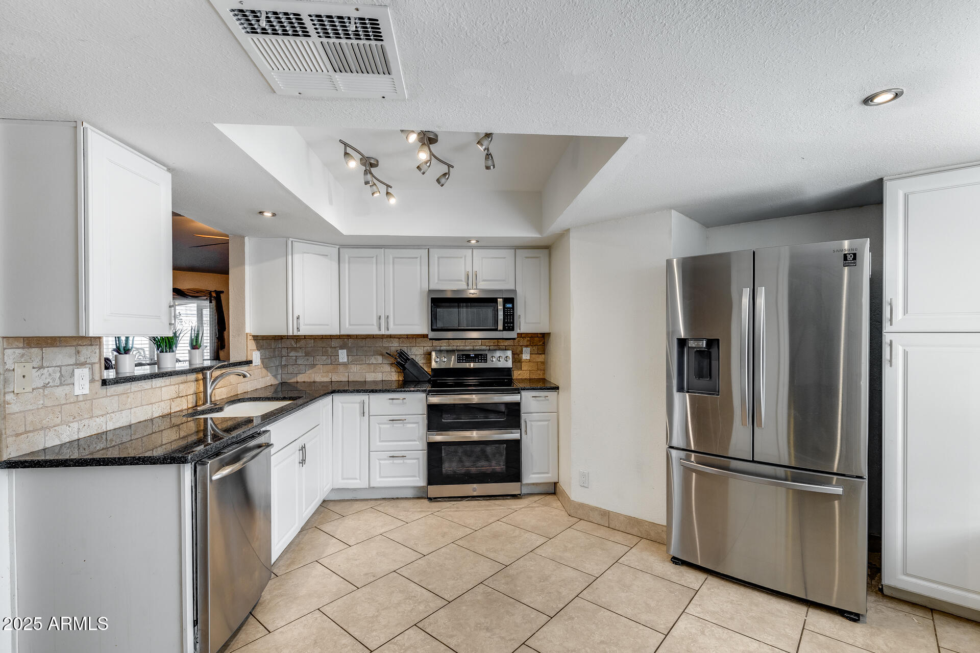 2102 W MARCO POLO Road