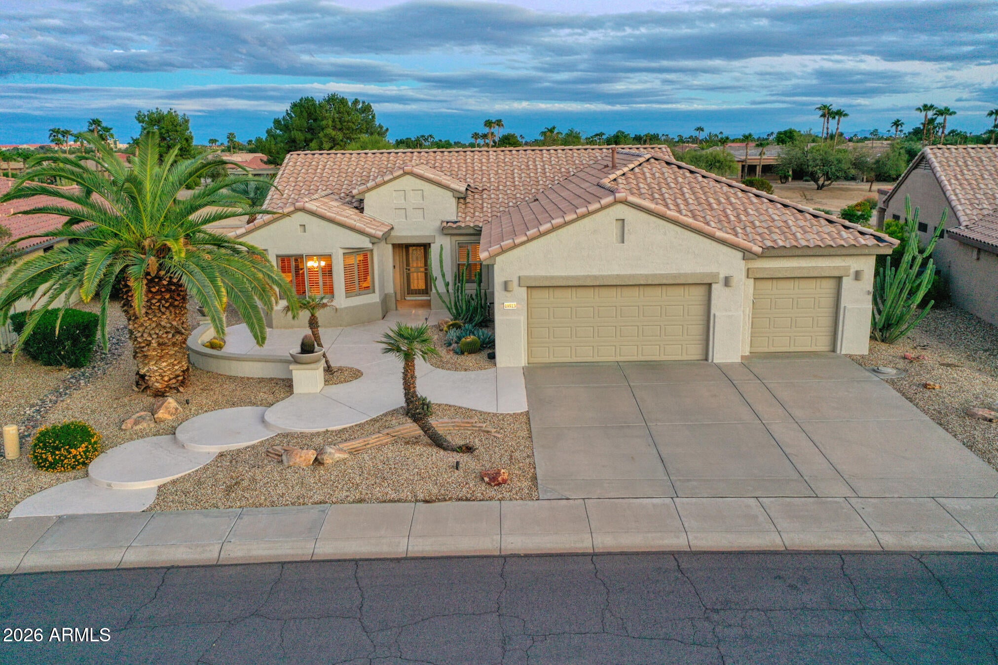 19913 N HIDDEN RIDGE Drive
