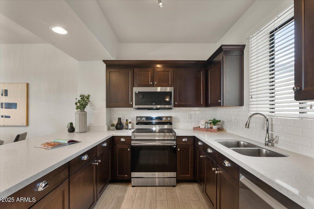 2315 N 52ND Street 102