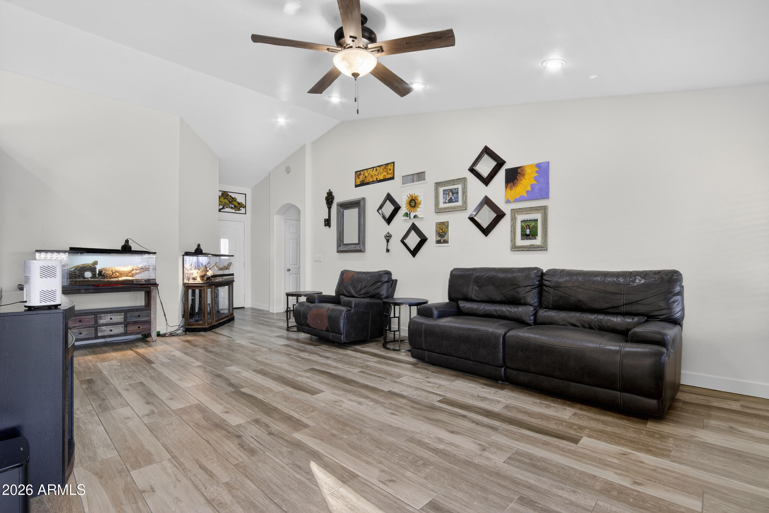 4439 E THISTLE LANDING Drive