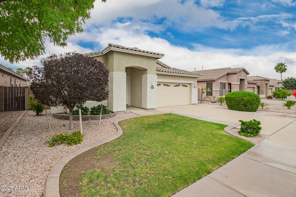 Photo of 9225 W Runion Drive, Peoria, AZ 85382 (MLS # 6937832)