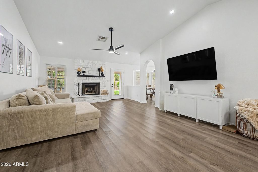 Photo of 844 E Encinas Avenue, Gilbert, AZ 85234 (MLS # 7020654)