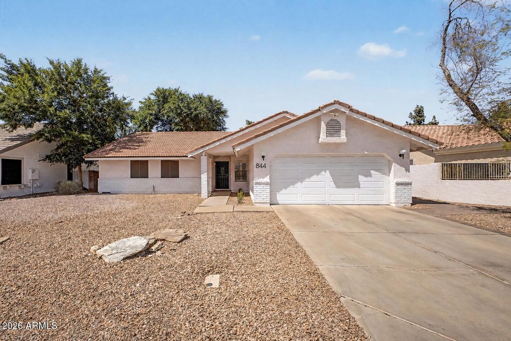 Photo of 844 E Encinas Avenue, Gilbert, AZ 85234 (MLS # 7020654)