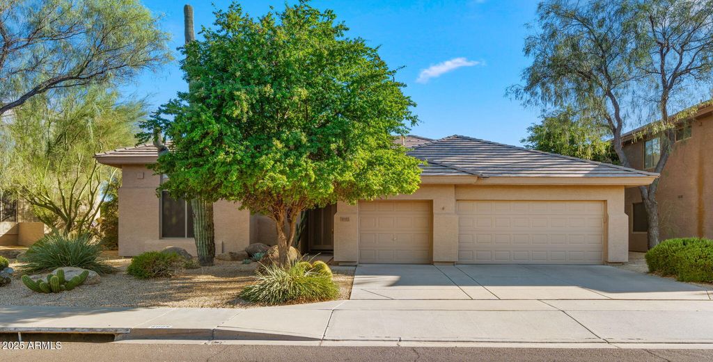 Photo of 6005 E Smokehouse Trail, Scottsdale, AZ 85266 (MLS # 6928033)